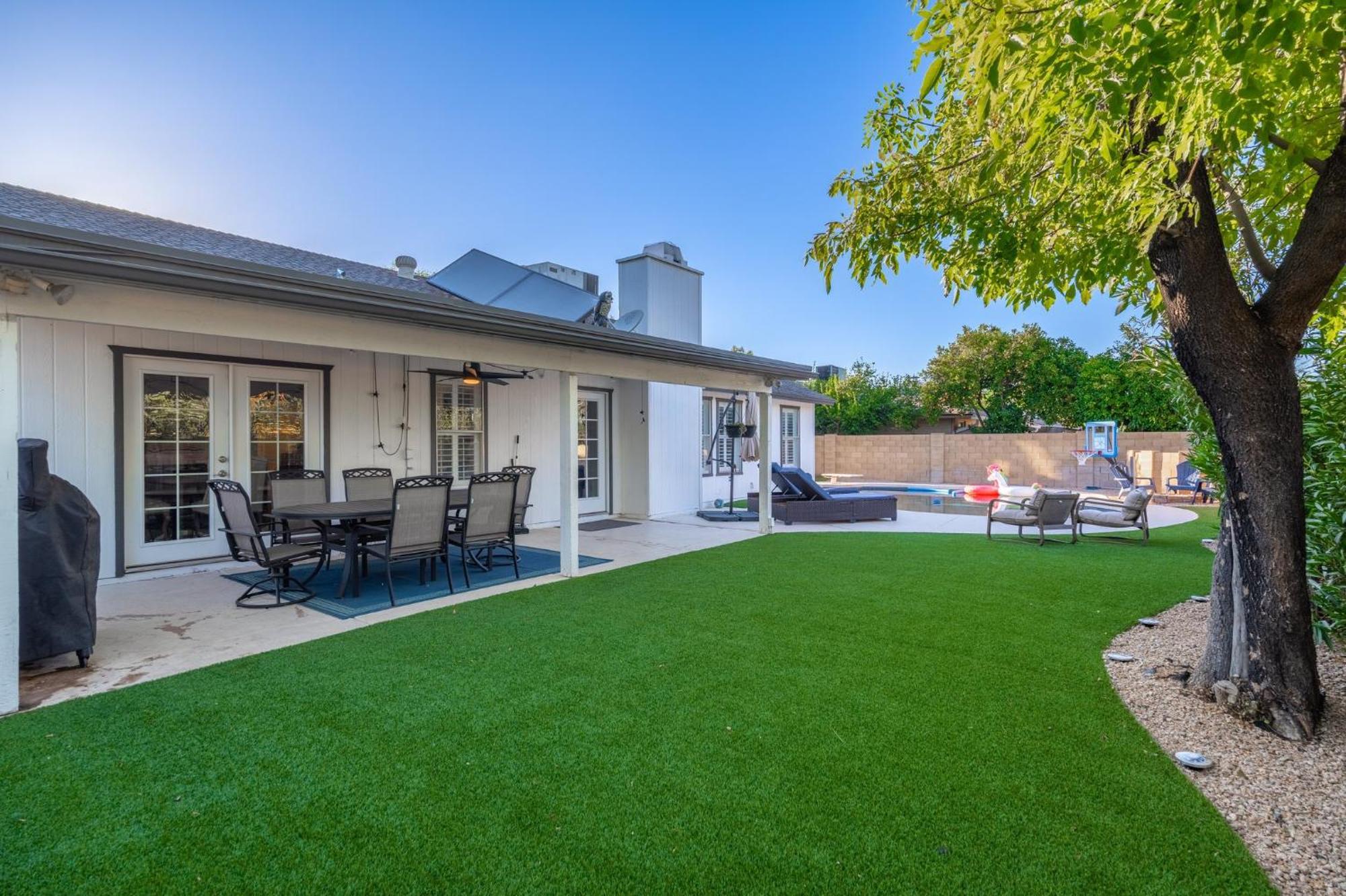Luxury Living, Private Pool, Bbq & Prime Location Holiday home
