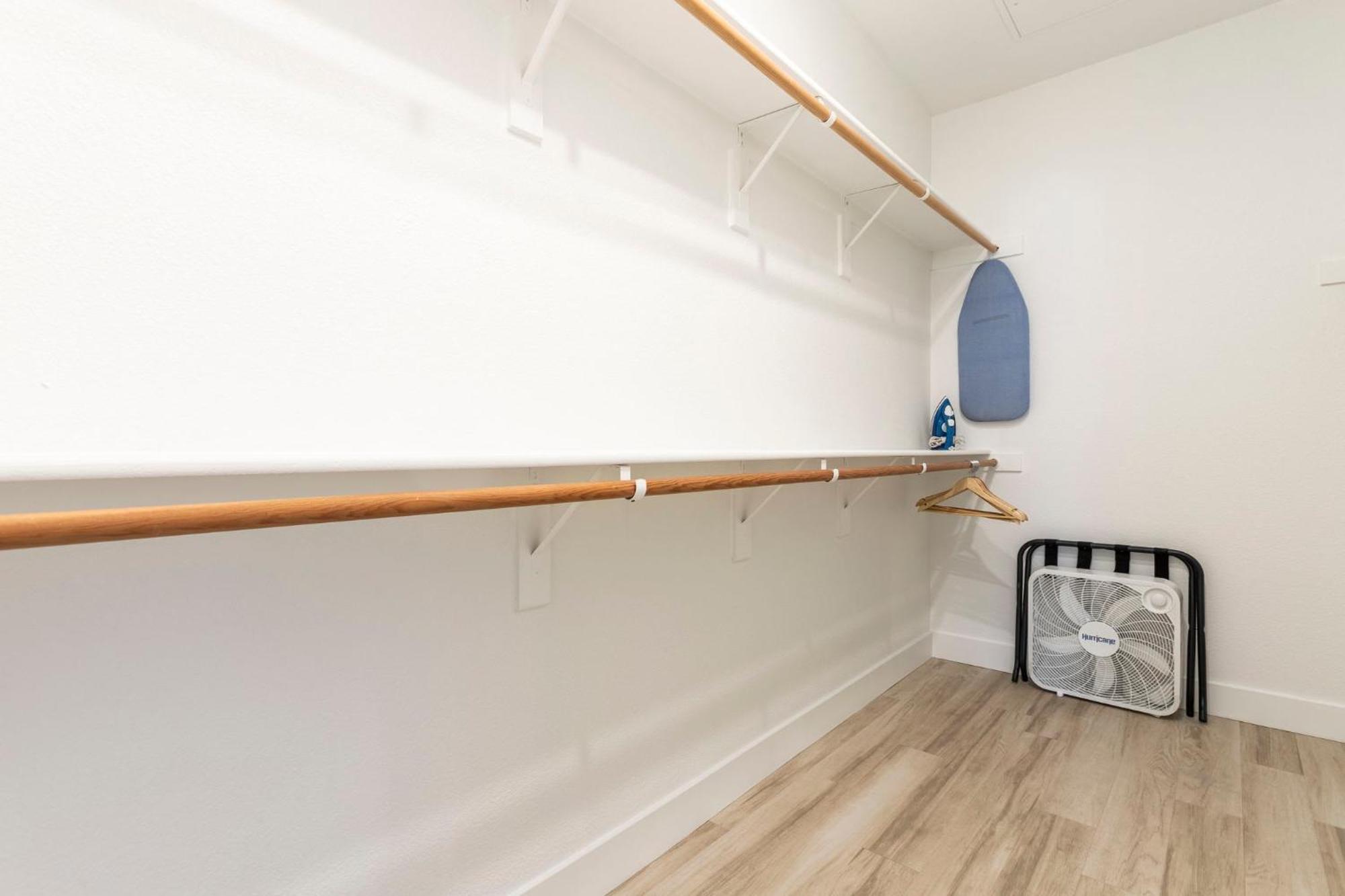 Apartment 3br Cozysuites At Kierland Commons With Pool #12 *