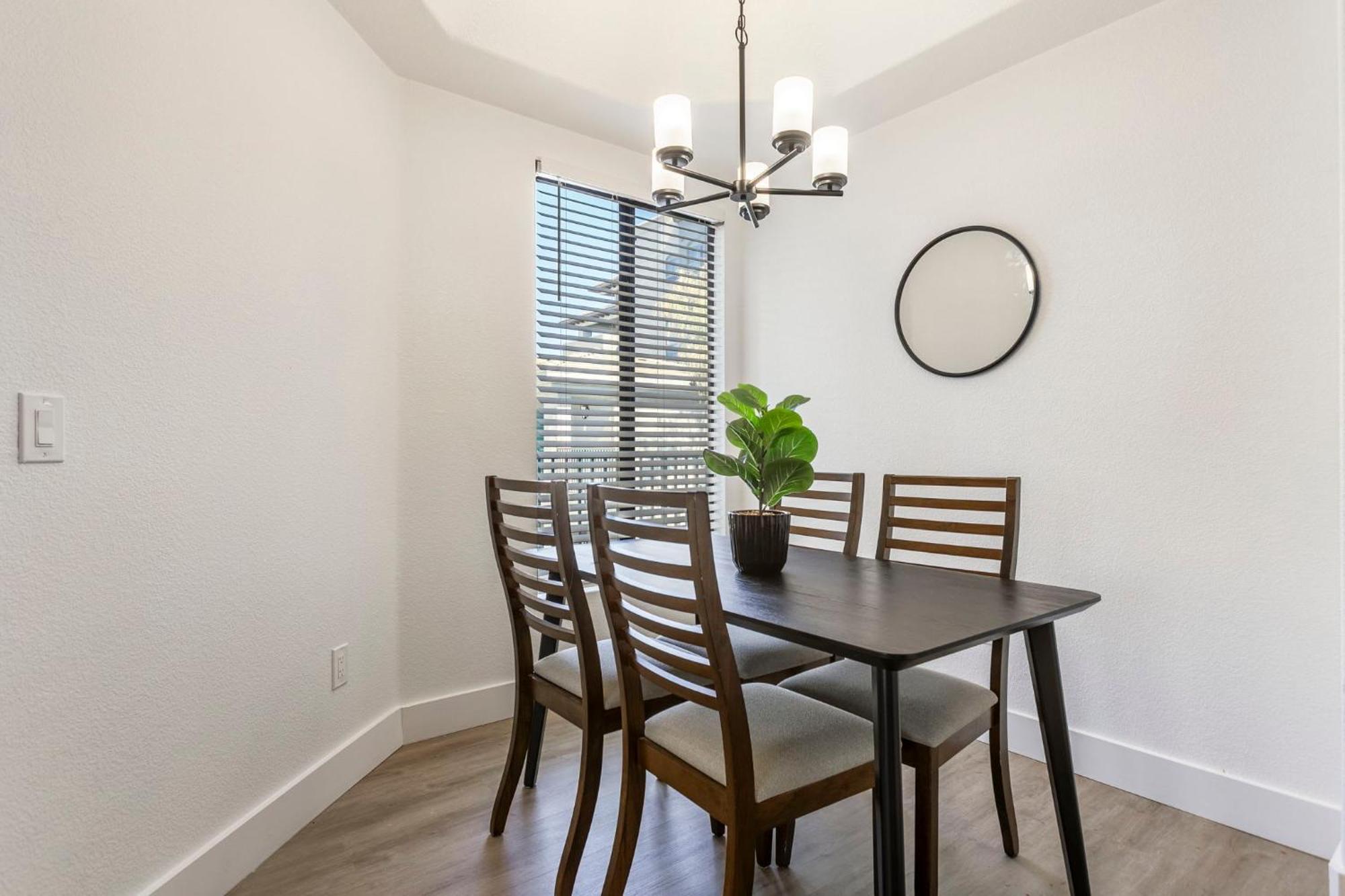2br Cozysuites At Kierland Commons With Pool #01 Apartment *