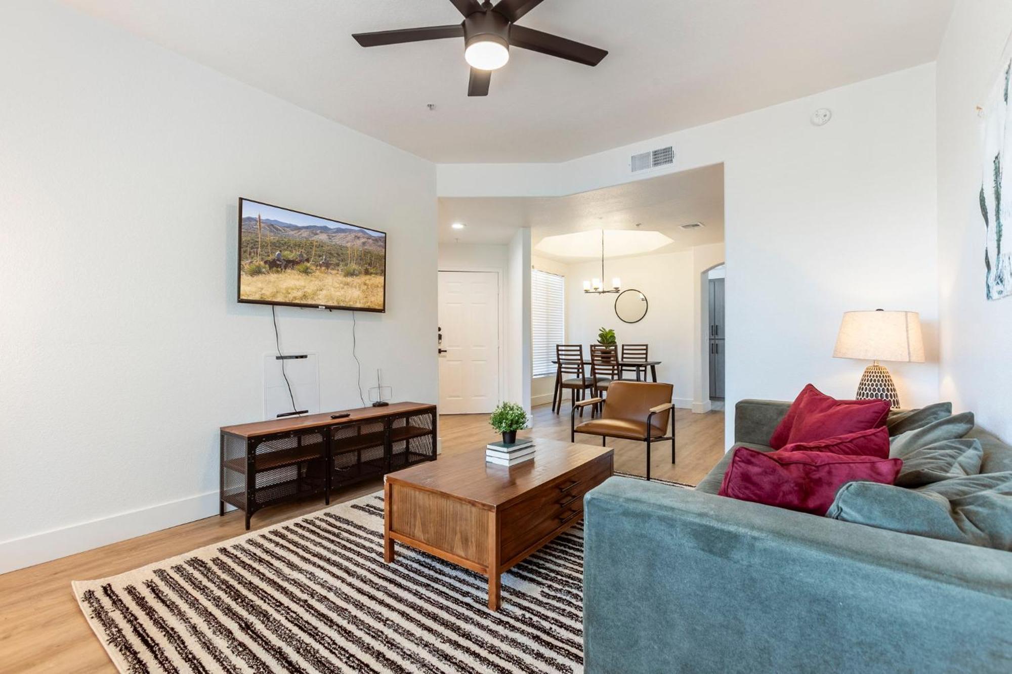 Apartment 2br Cozysuites At Kierland Commons With Pool #01 *