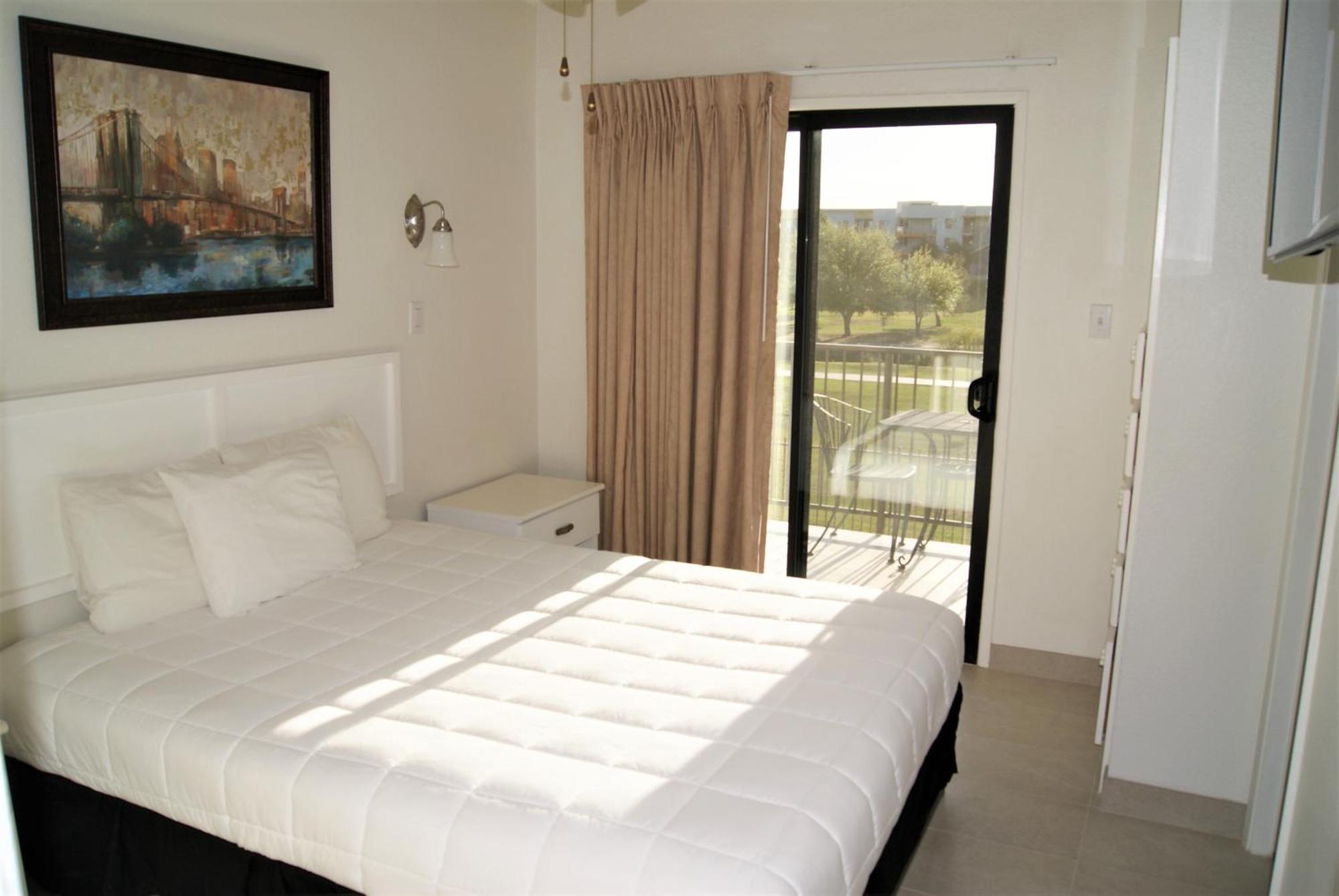 216-fully Furnished 1br Suite-outdoor Pool