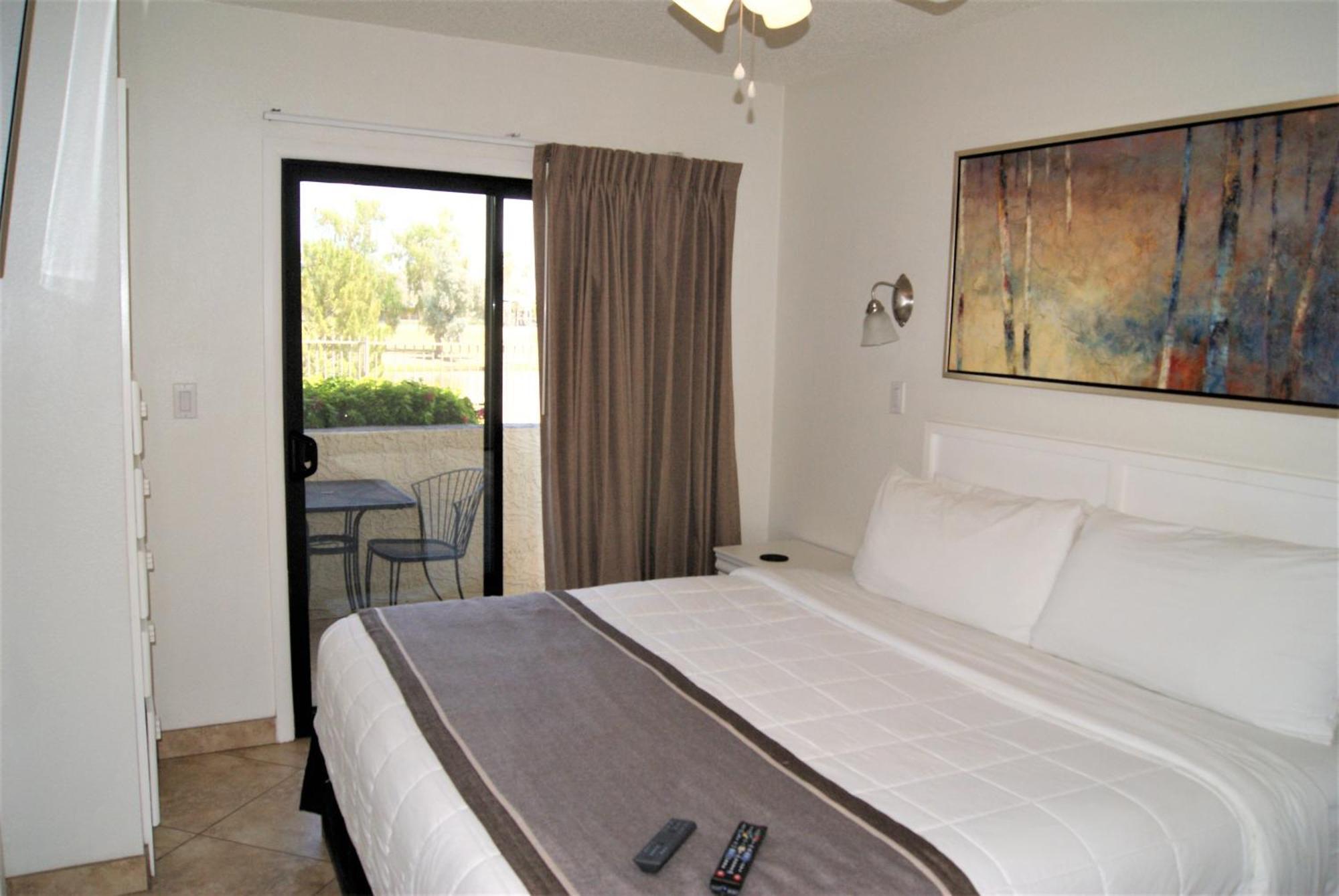 115 Fully Furnished 1br Suite-prime Location