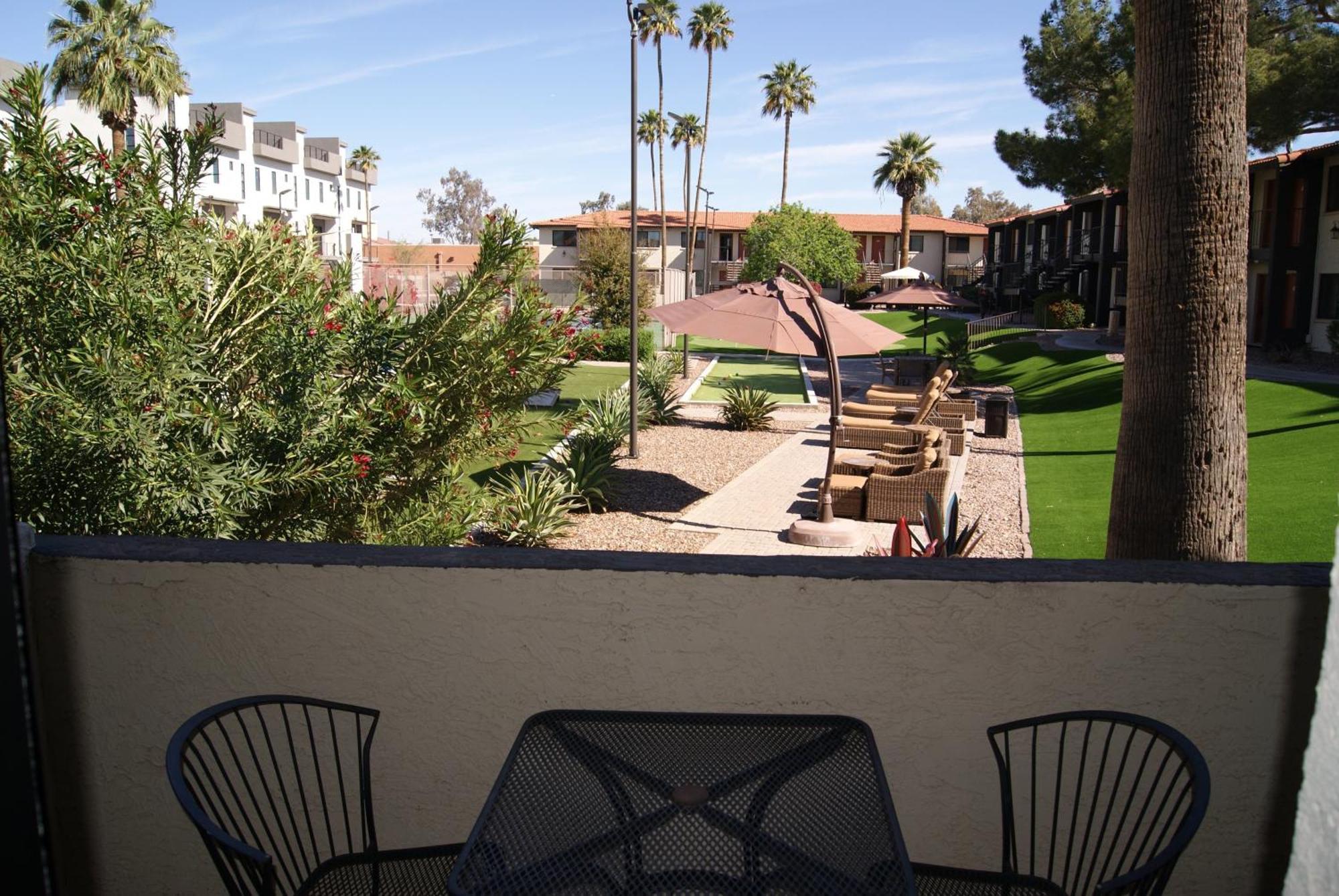 123 Fully Furnished 1br Suite-prime Location Apartment Scottsdale
