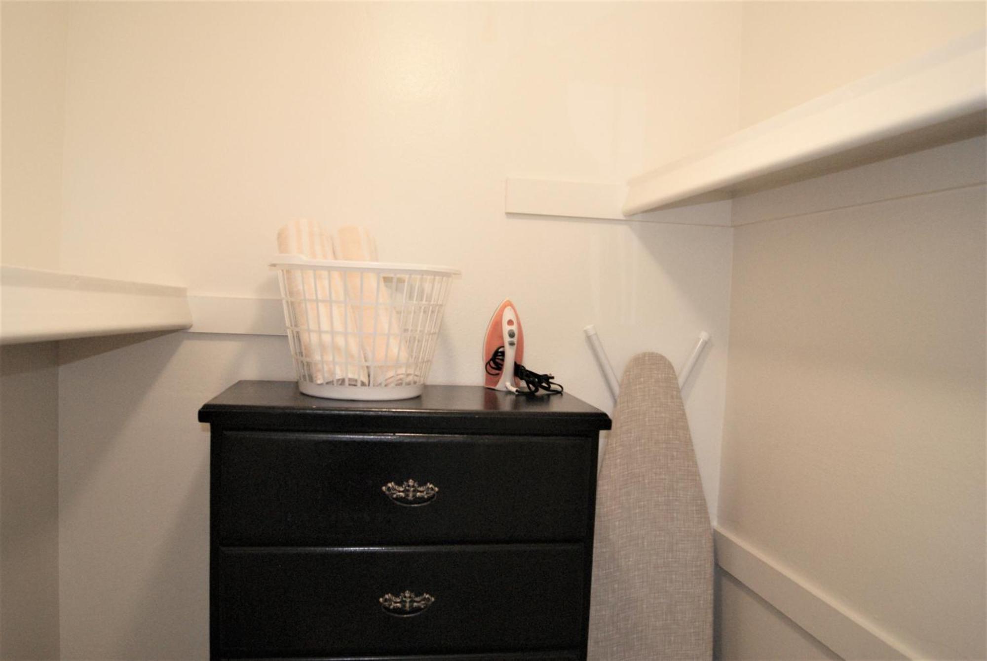 235 Fully Furnished 1br Suite-outdoor Pool *