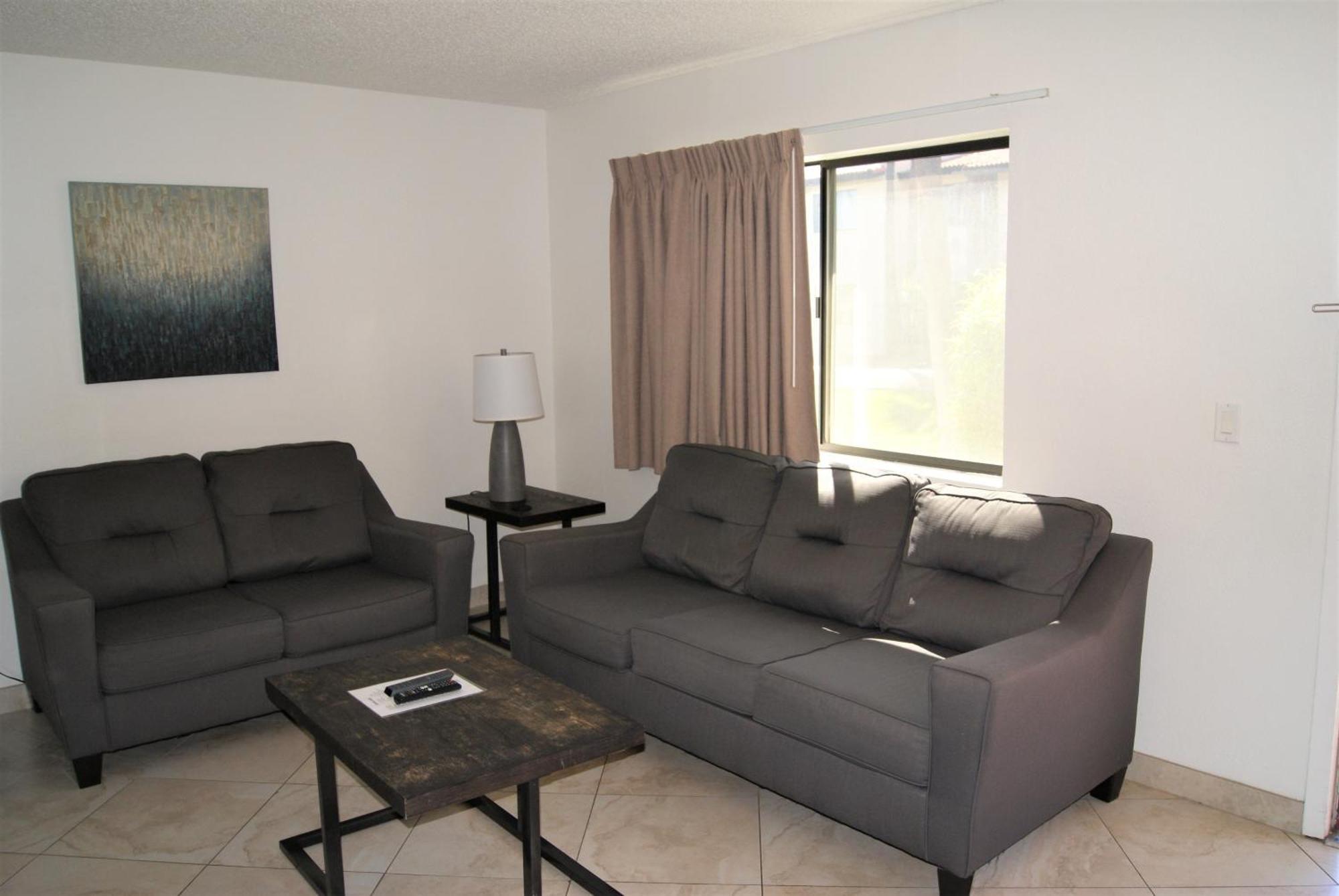 Apartment 128 Fully Furnished 1br Suite-prime Location Scottsdale