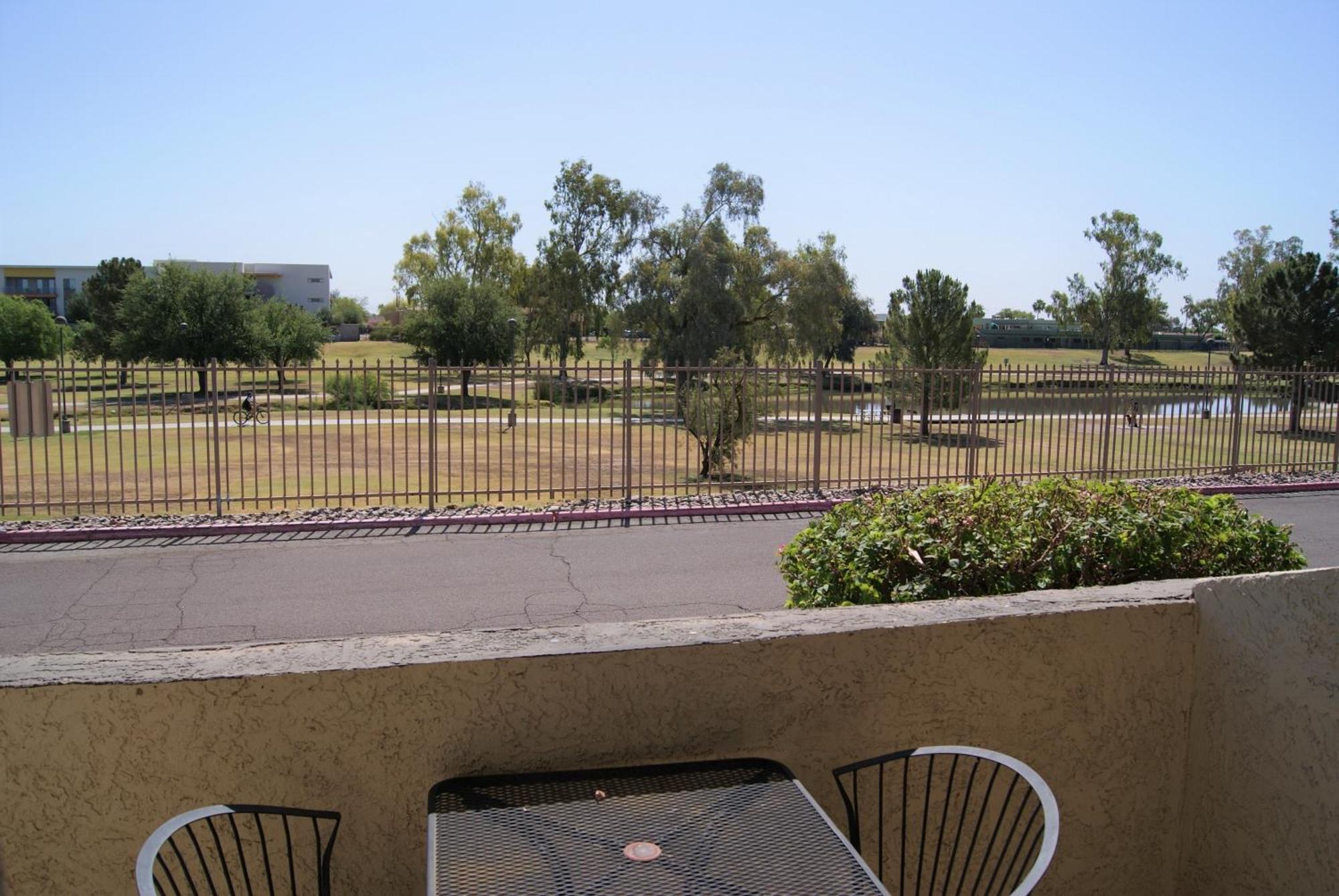 Apartment 119 Fully Furnished 1br Suite-outdoor Pool Scottsdale