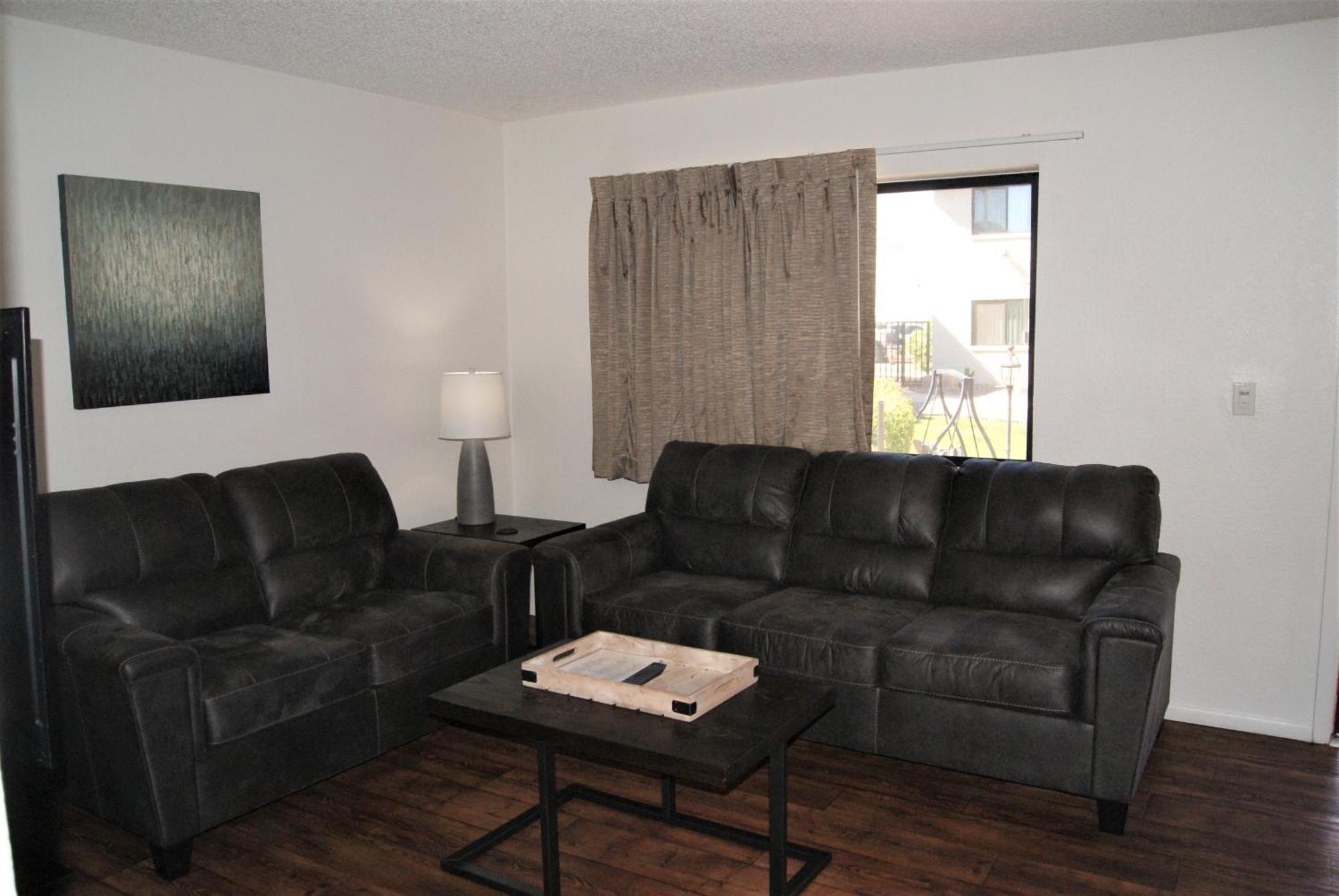 107 Fully Furnished 1br Suite-prime Location Apartment Scottsdale