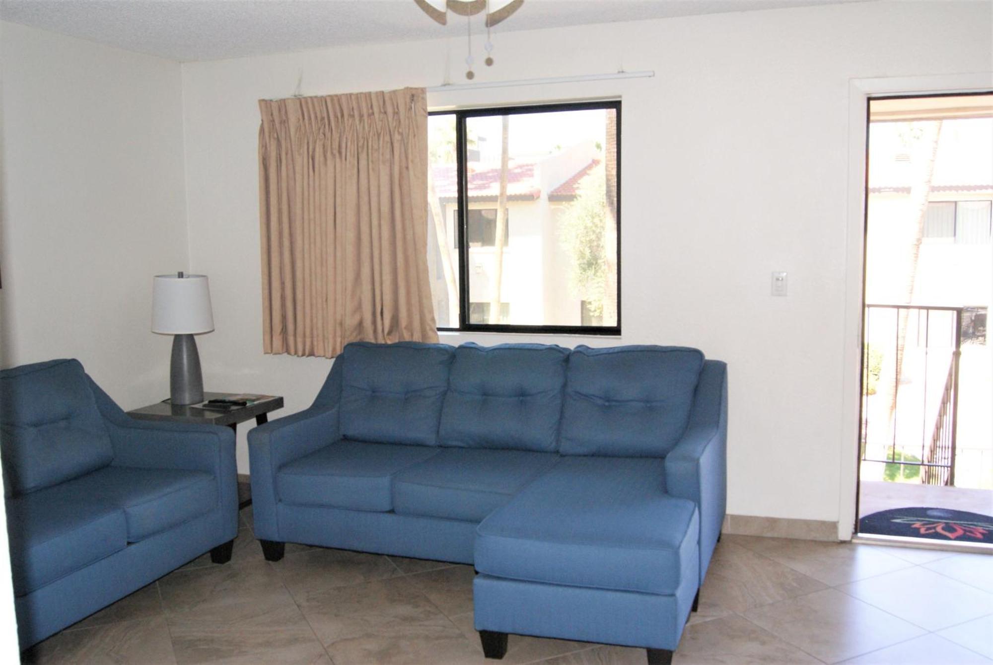 211 Fully Furnished 1br Suite-outdoor Pool *