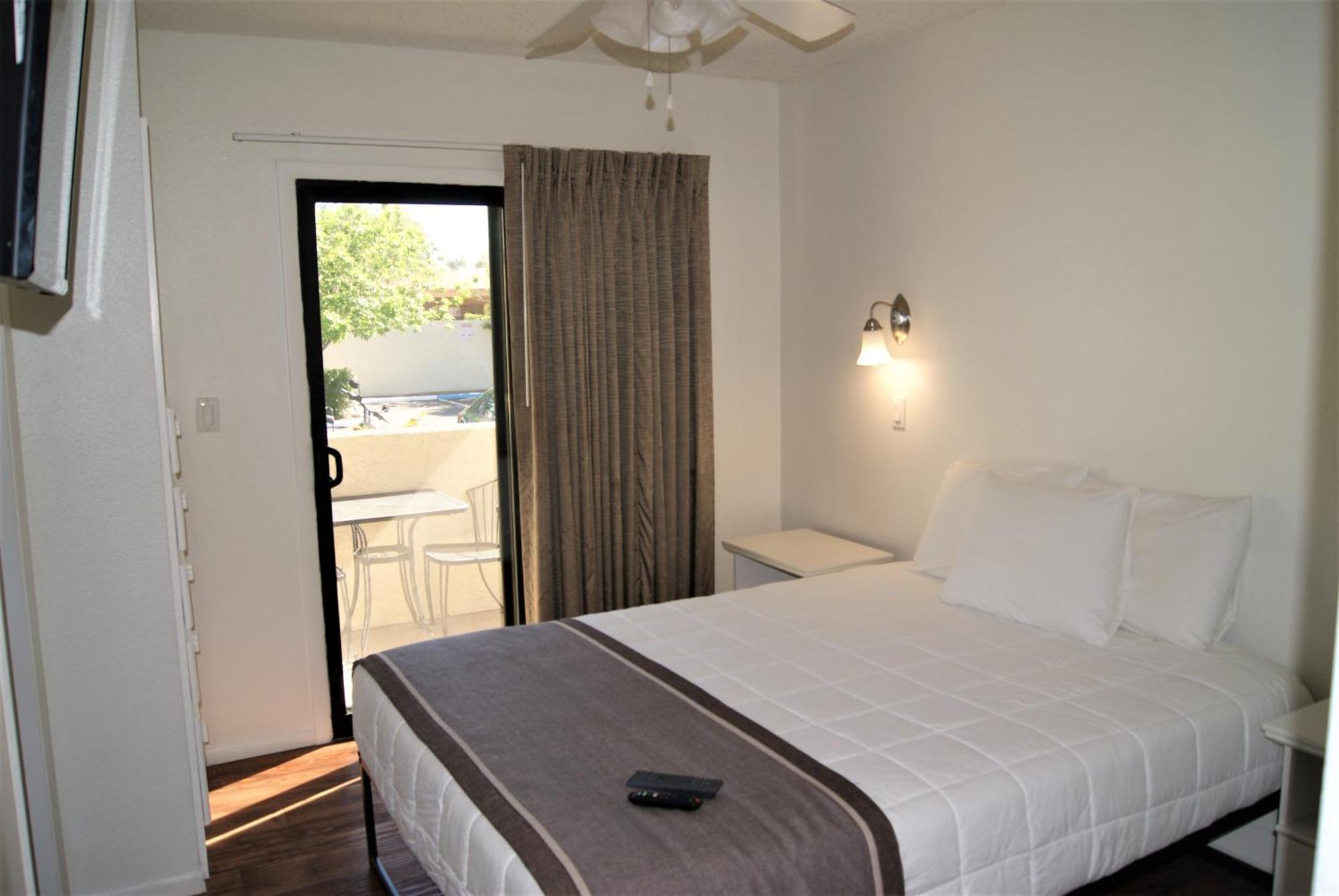 Apartment 107 Fully Furnished 1br Suite-prime Location *
