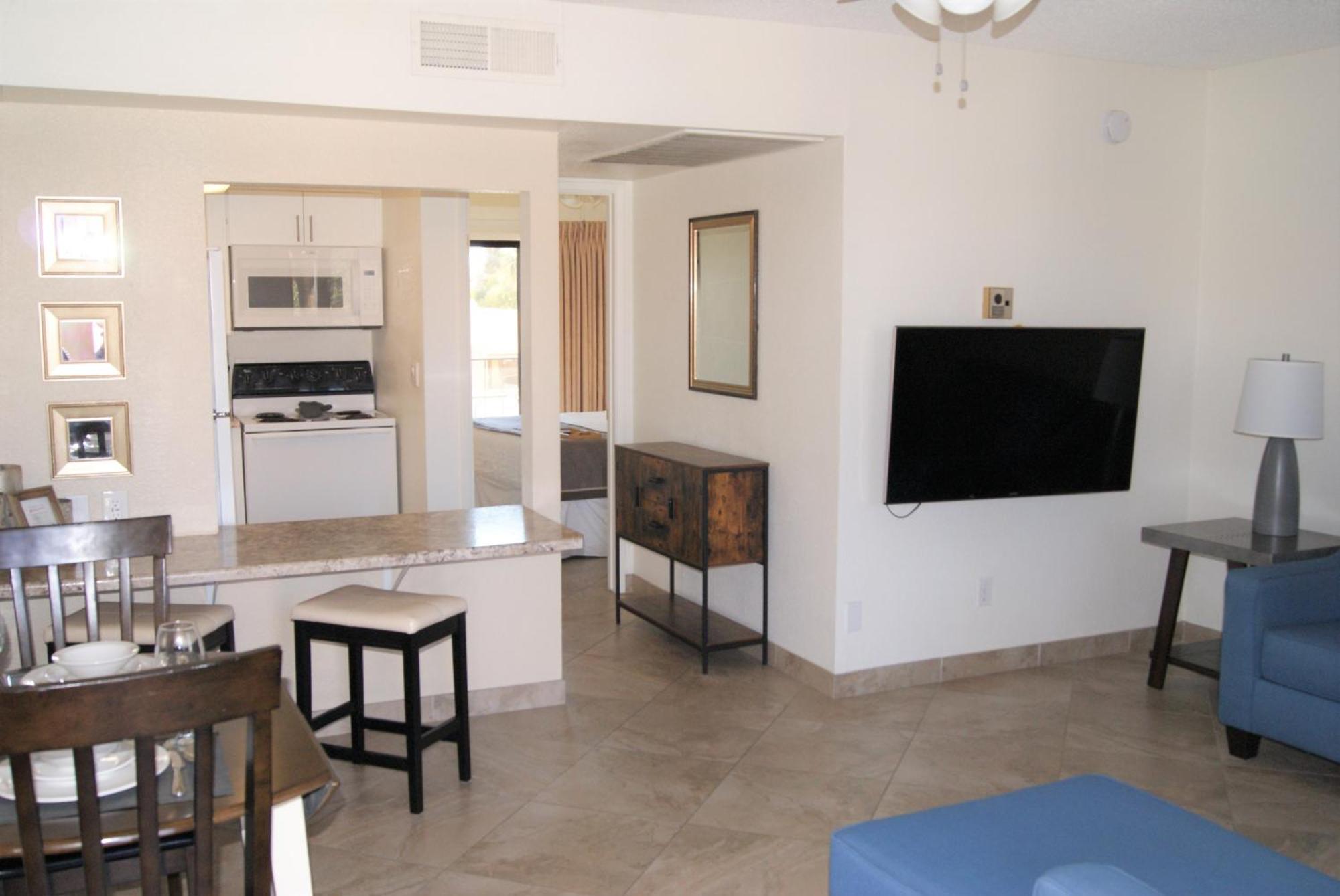 Apartment 211 Fully Furnished 1br Suite-outdoor Pool Scottsdale