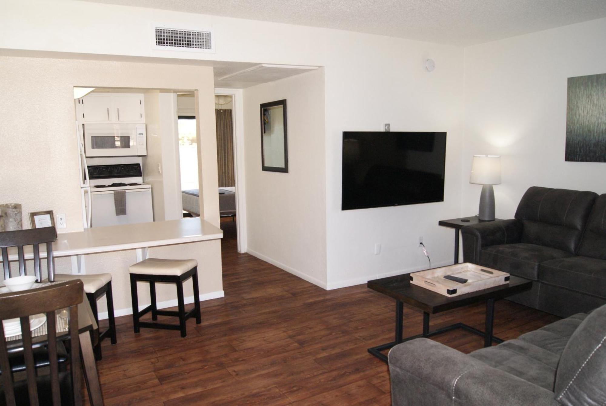 107 Fully Furnished 1br Suite-prime Location * Scottsdale