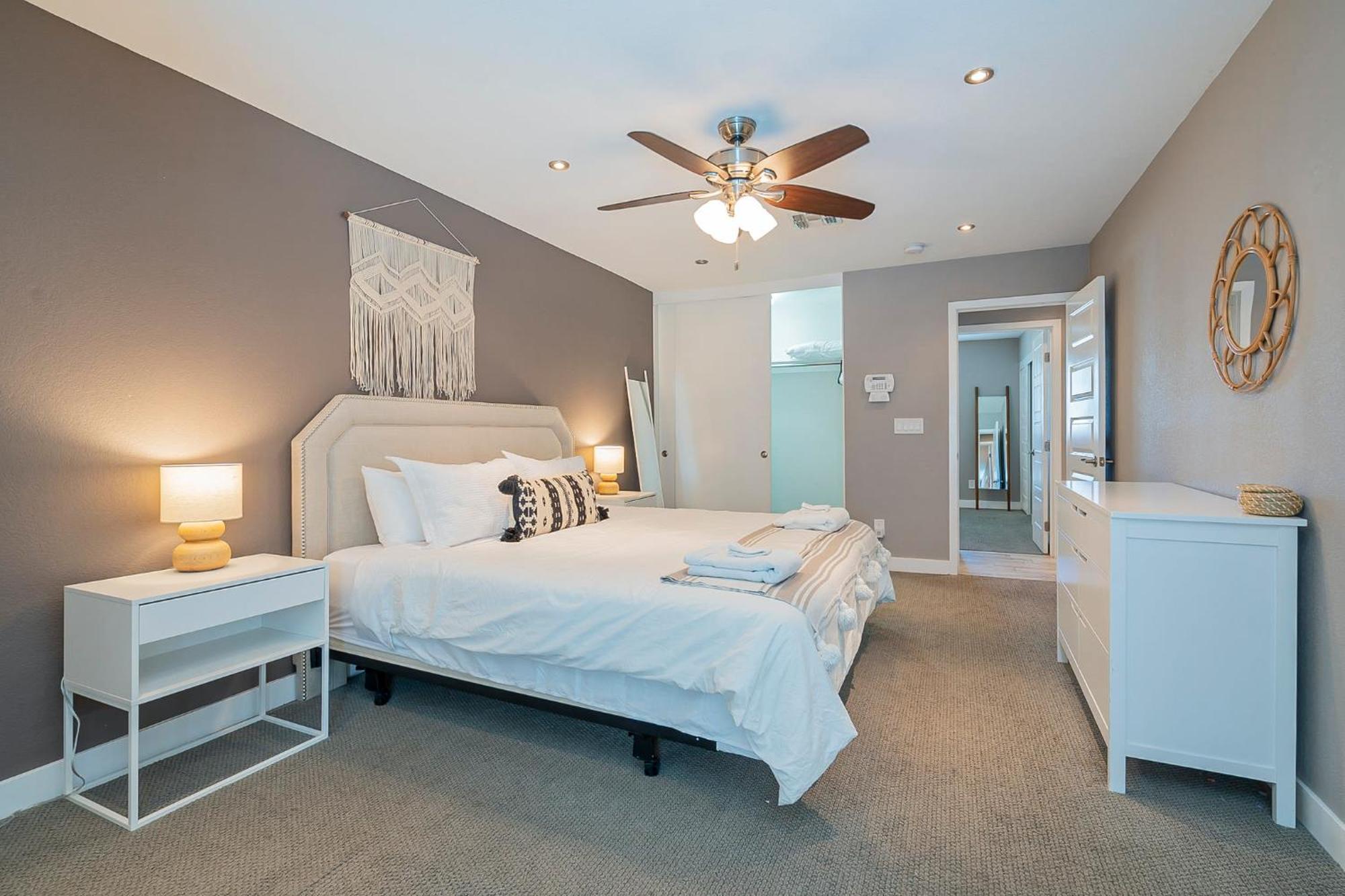 Luxury Oasis With Pool Sleeps 7 - Close To Old Town *