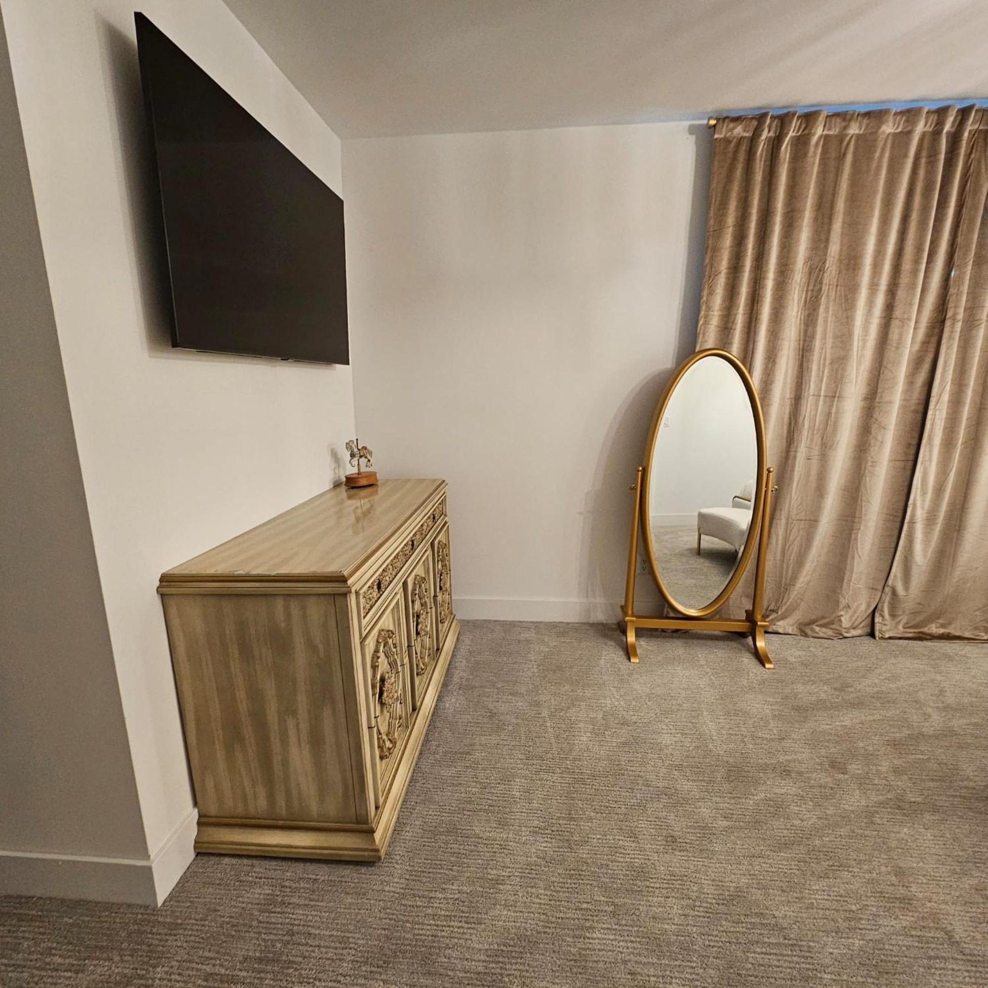Refreshing Pool Old Town 4 Bdr 3 Full Baths