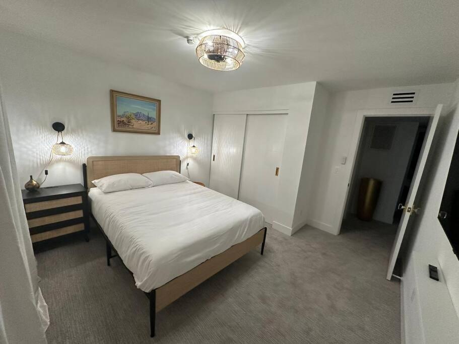 Refreshing Pool Old Town 4 Bdr 3 Full Baths * Scottsdale