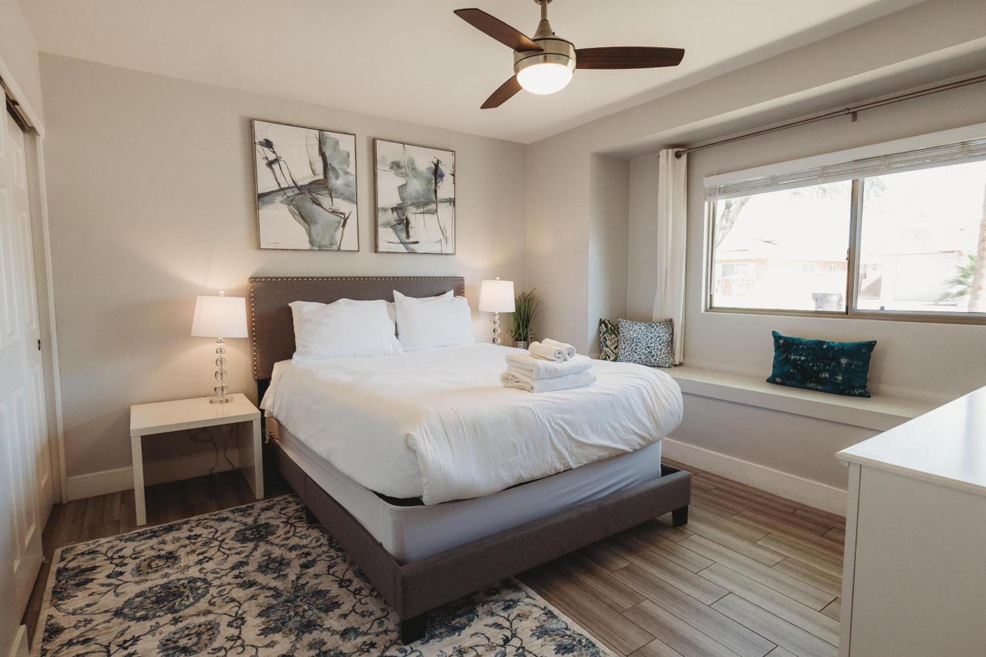 Sunkiss - Backyard Oasis - Old Town Holiday home Scottsdale