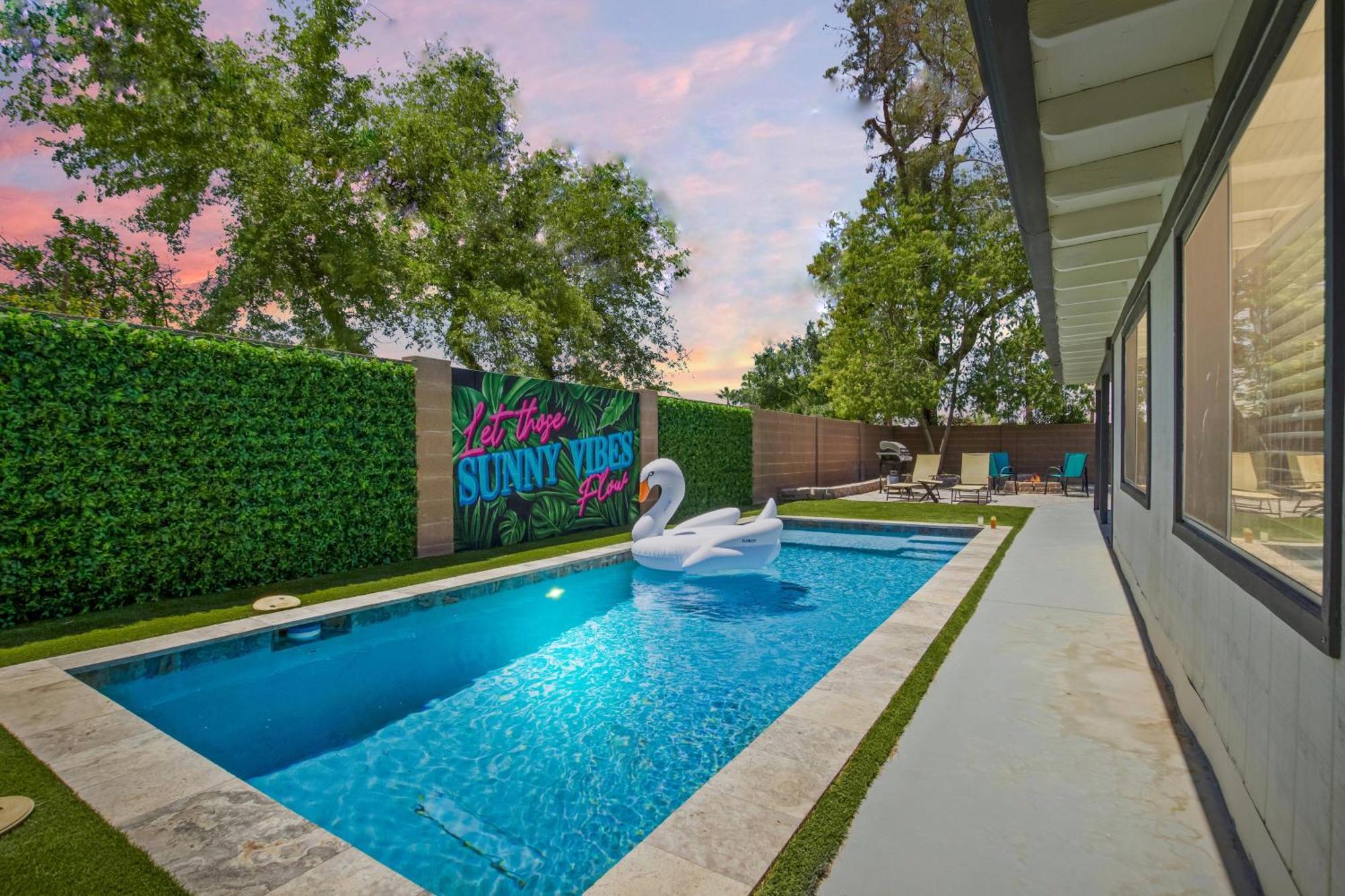 Sunkiss - Backyard Oasis - Old Town Holiday home