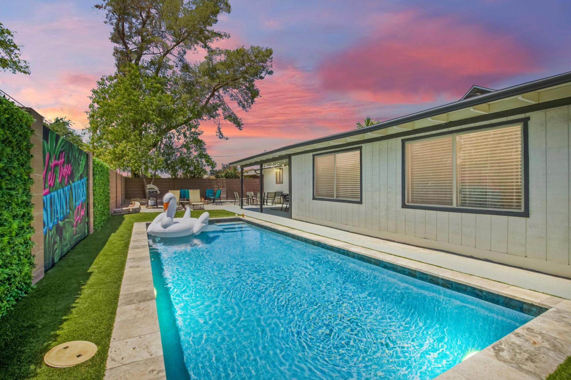 Holiday home Sunkiss - Backyard Oasis - Old Town *