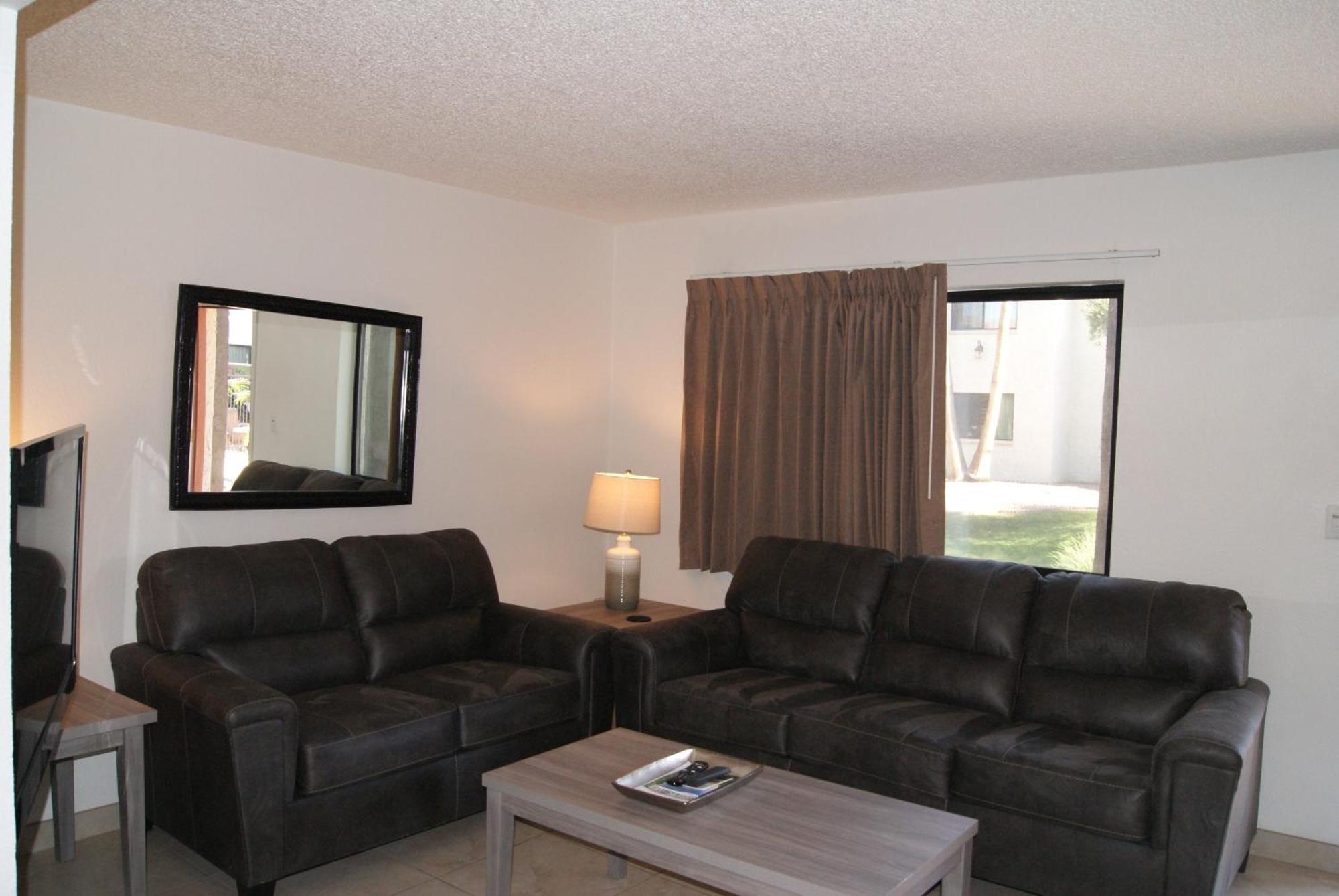 Apartment 111 Fully Furnished 1br Suite-prime Location Scottsdale