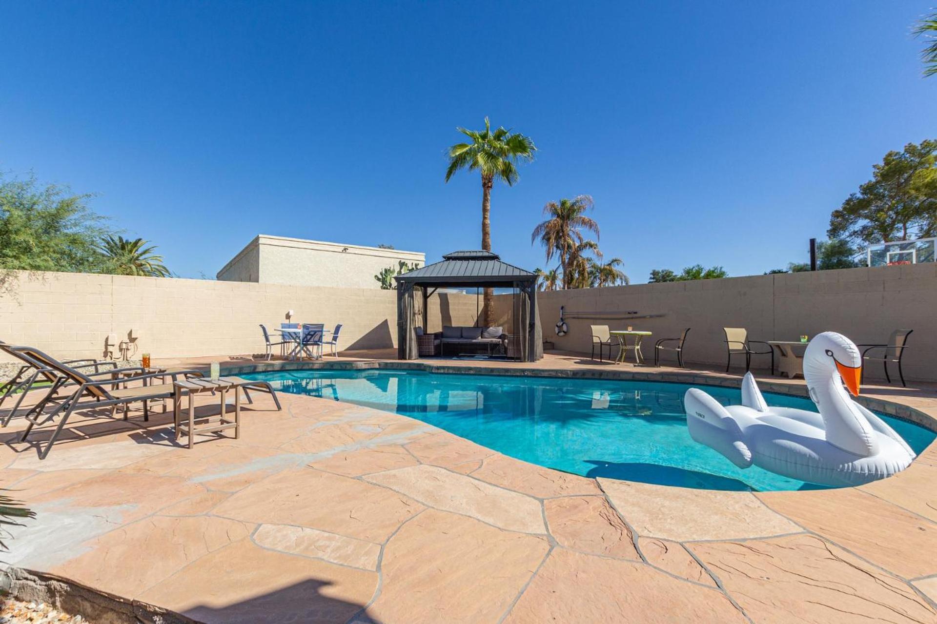 Holiday home Palace Palms & Play -sports Court-pool-mini Golf *