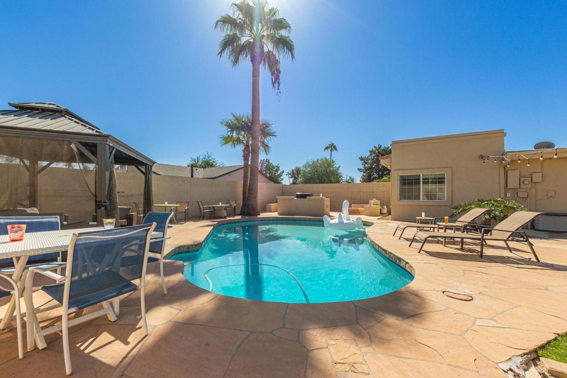 Holiday home Palace Palms & Play -sports Court-pool-mini Golf *
