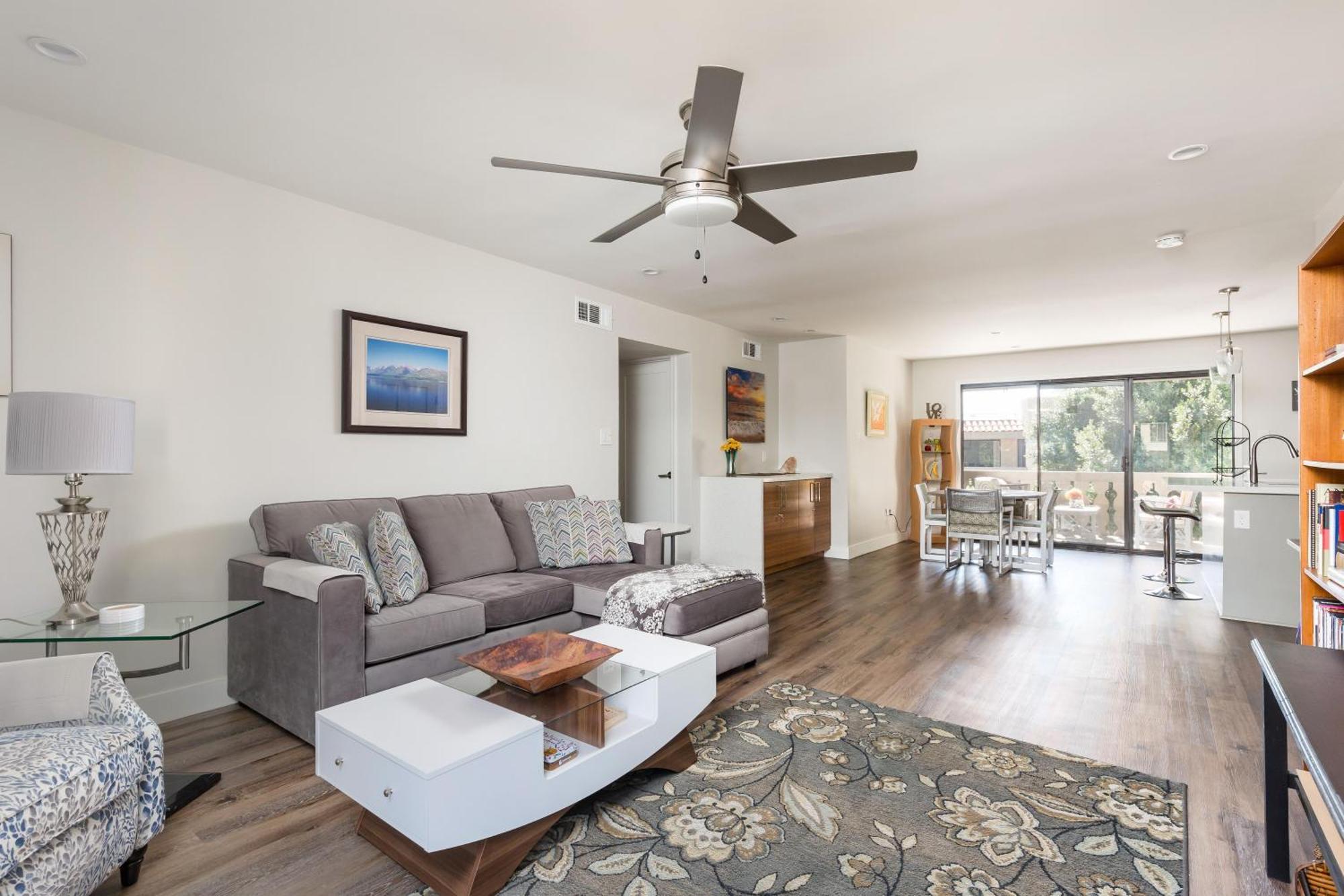 Holiday home Chic Condo-walk To Old Town