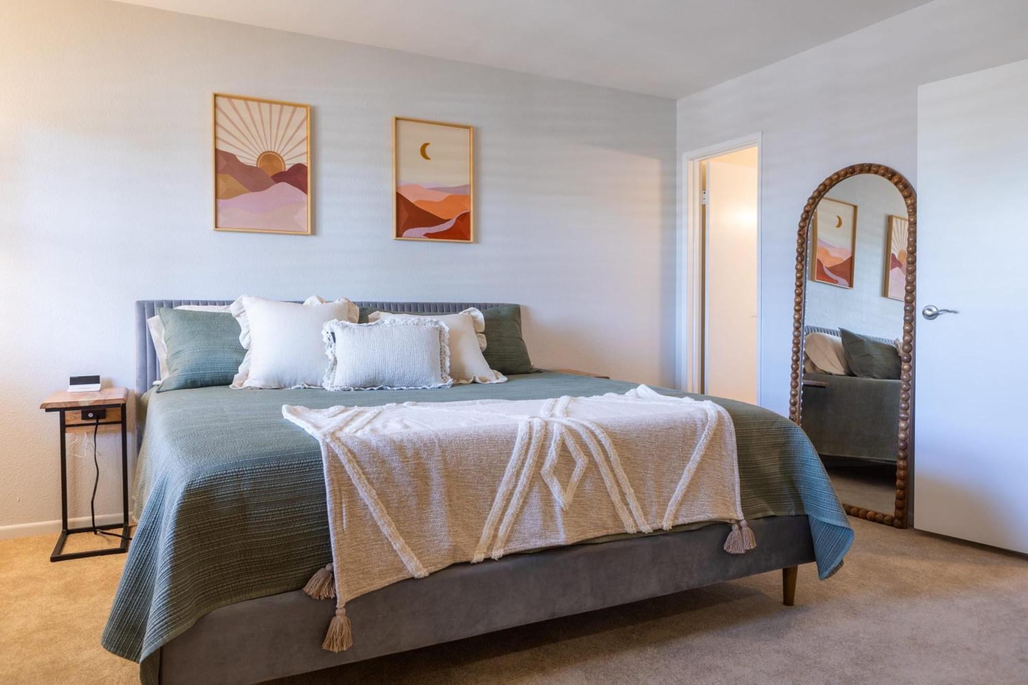 Chic With Heated Pool And Old Town *
