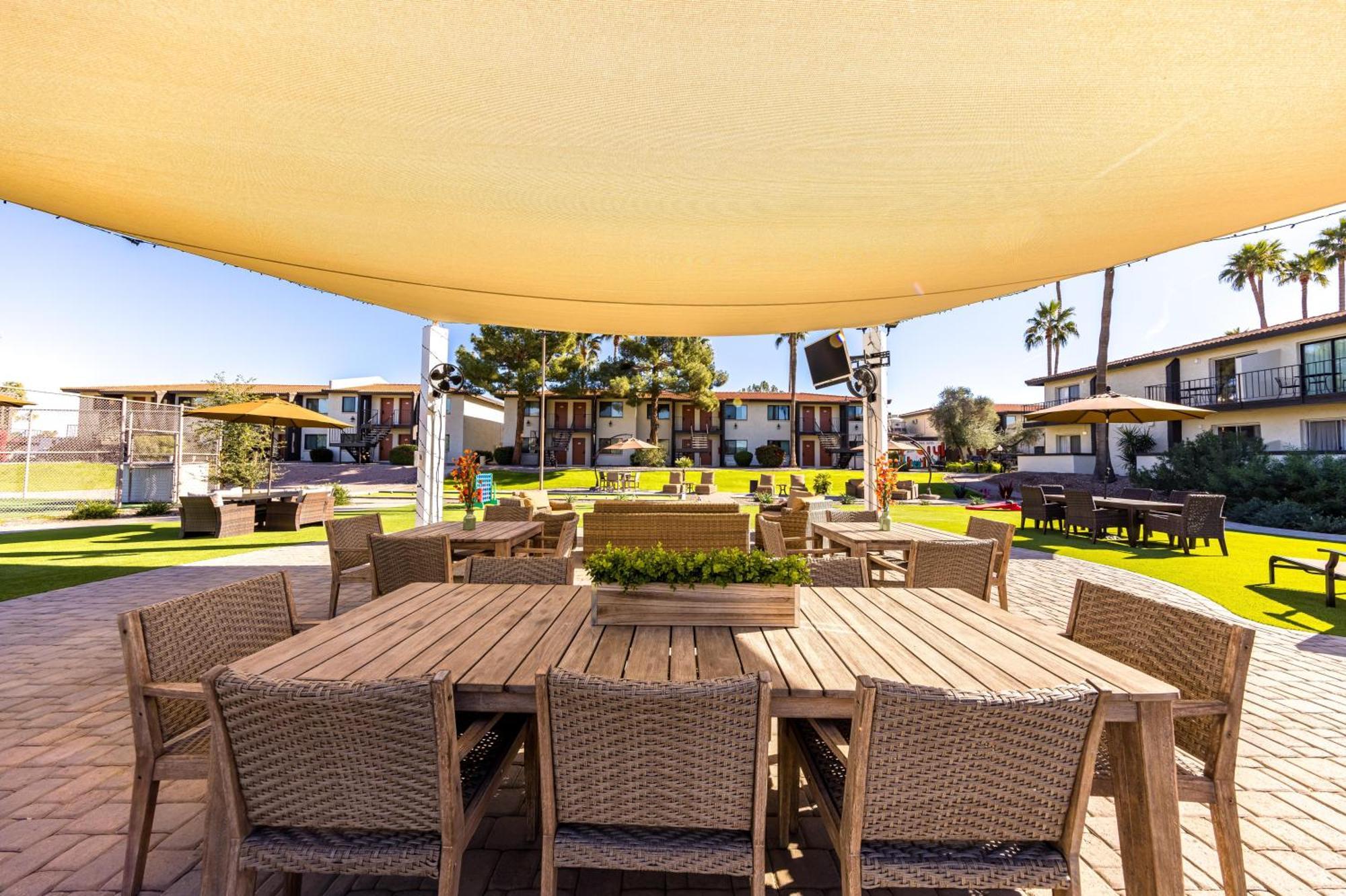 115 Fully Furnished 1br Suite-prime Location Scottsdale