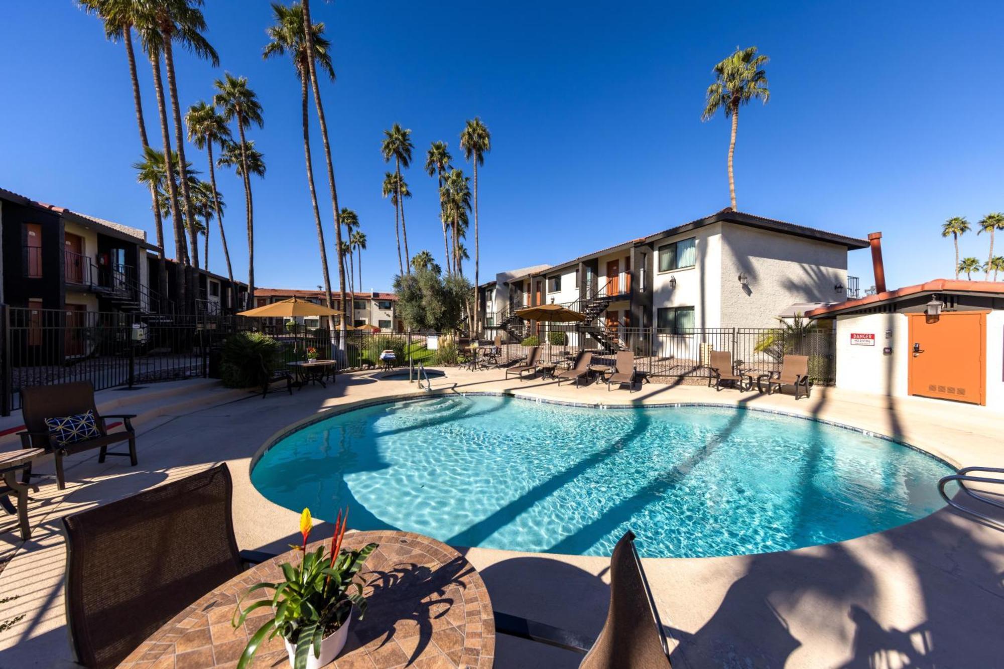 215 Fully Furnished 1br Suite-outdoor Pool * Scottsdale
