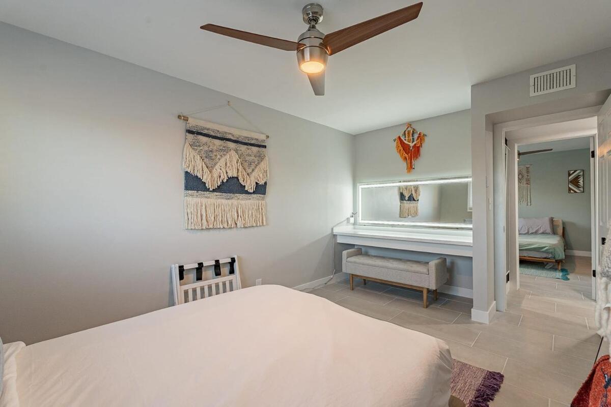 Sleeps 10 With Pool New Everything *