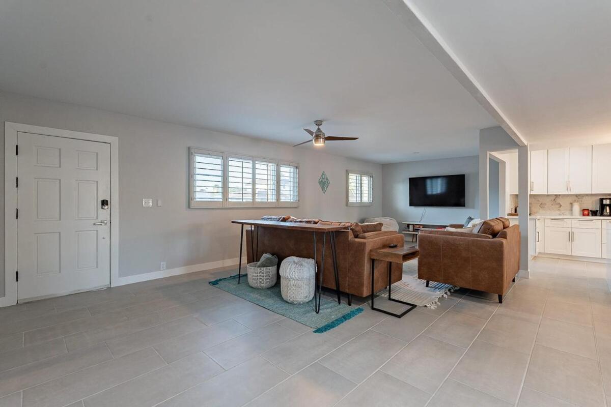 Holiday home Sleeps 10 With Pool New Everything Scottsdale