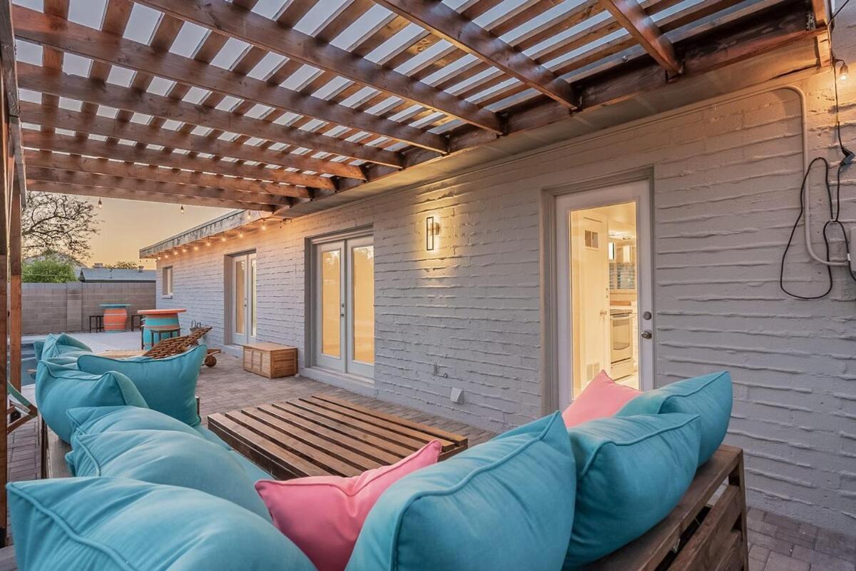 Holiday home Sleeps 10 With Pool New Everything *