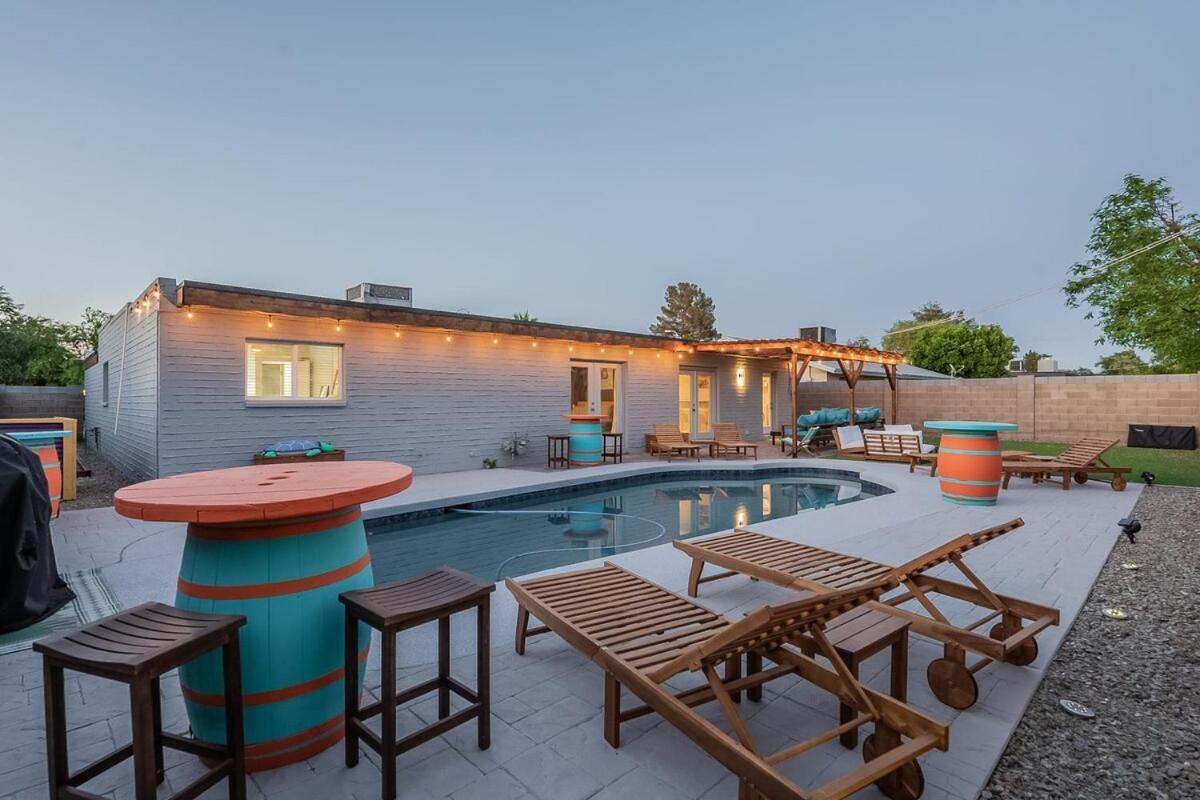 Holiday home Sleeps 10 With Pool New Everything