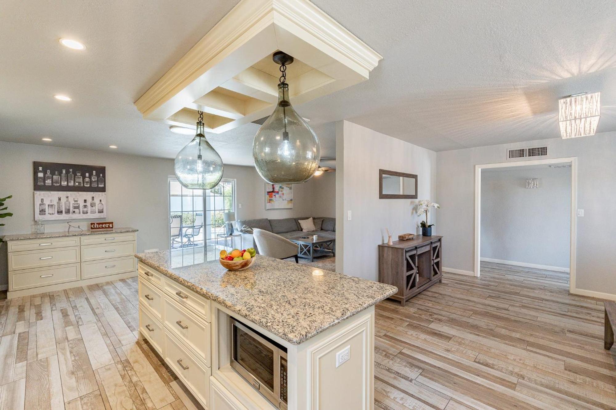 Complimentary Heated Pool Close To Oldtown3br Holiday home *
