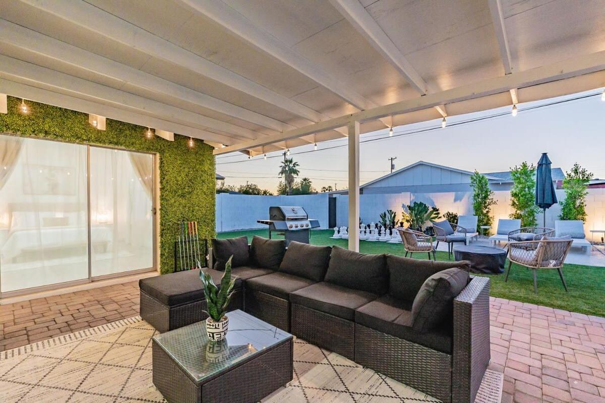 Holiday home Lux Oasis Pool Hot Tub Sleeps 12