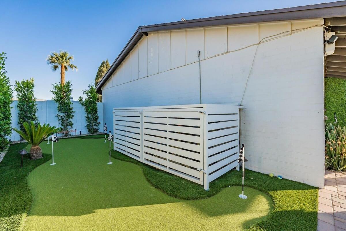 Lux Oasis Pool Hot Tub Sleeps 12