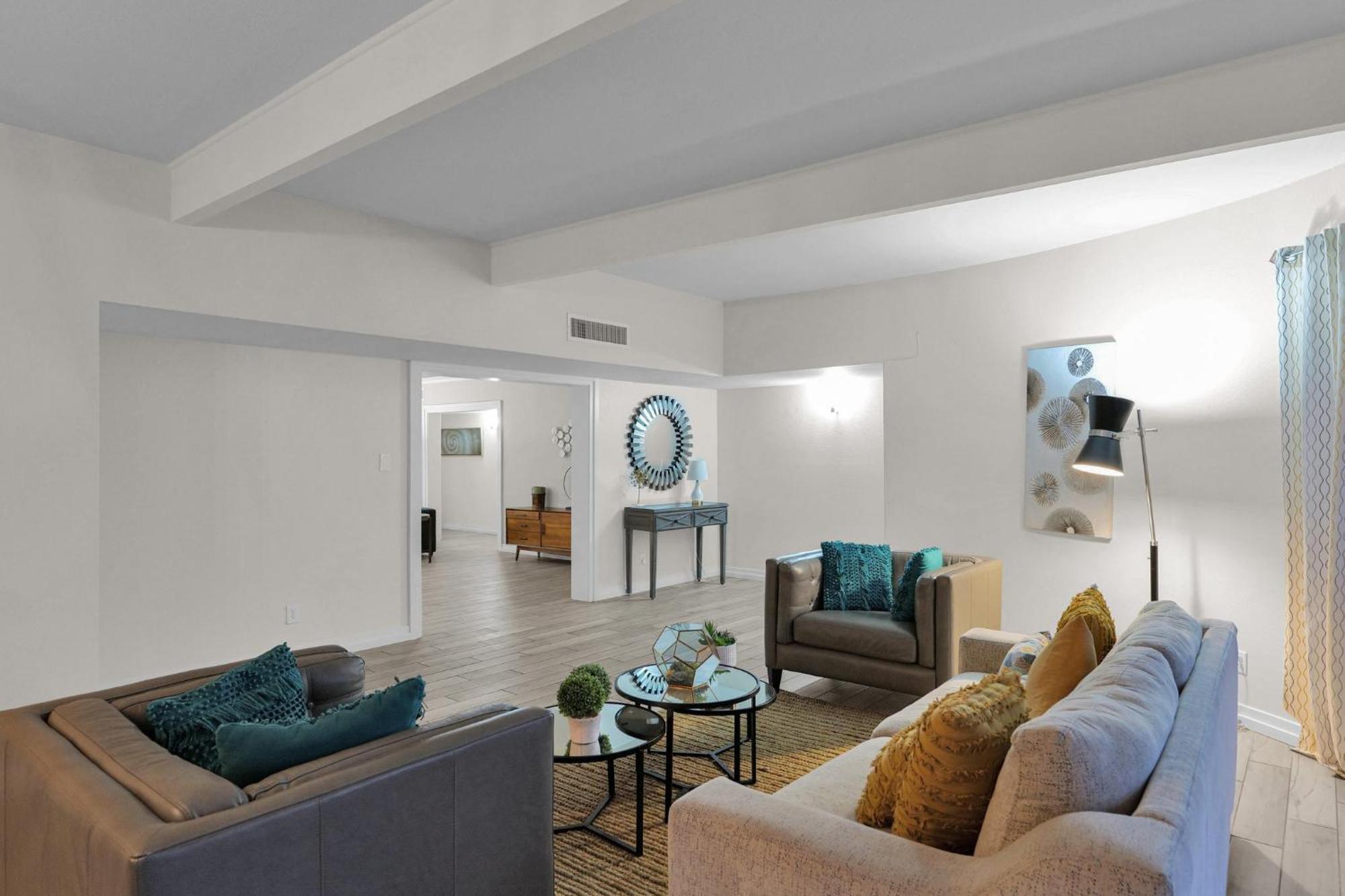 Sunkist Sanctuary In Holiday home