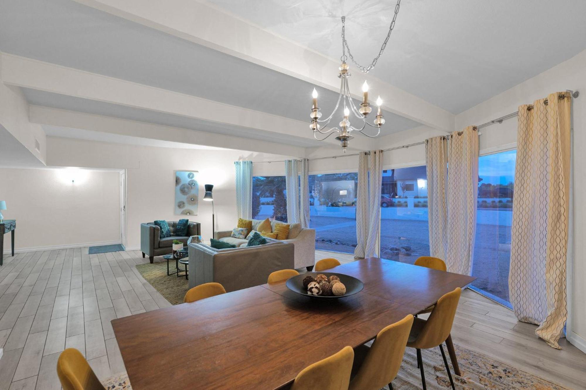 Sunkist Sanctuary In Holiday home *