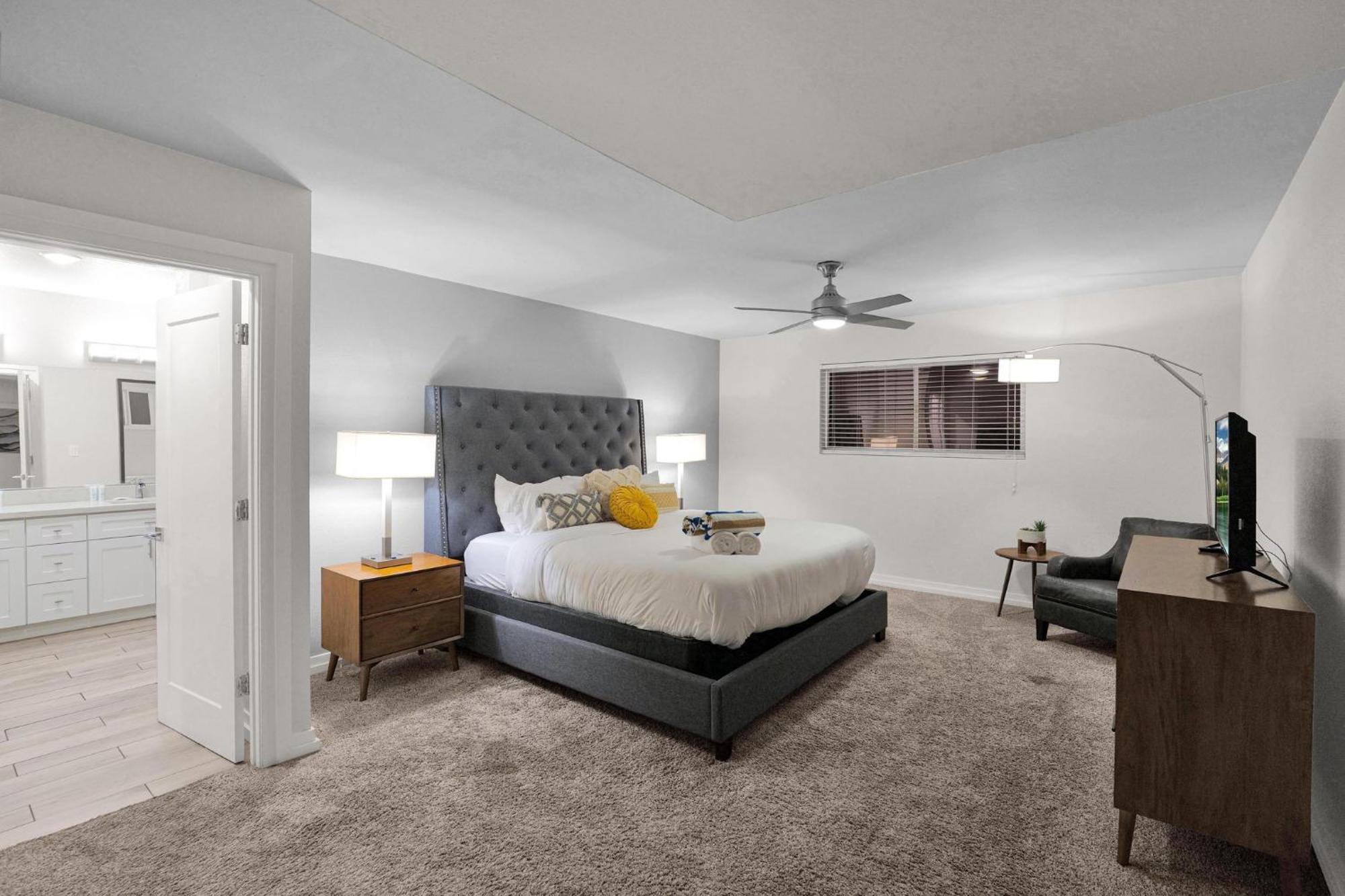 Sunkist Sanctuary In Scottsdale