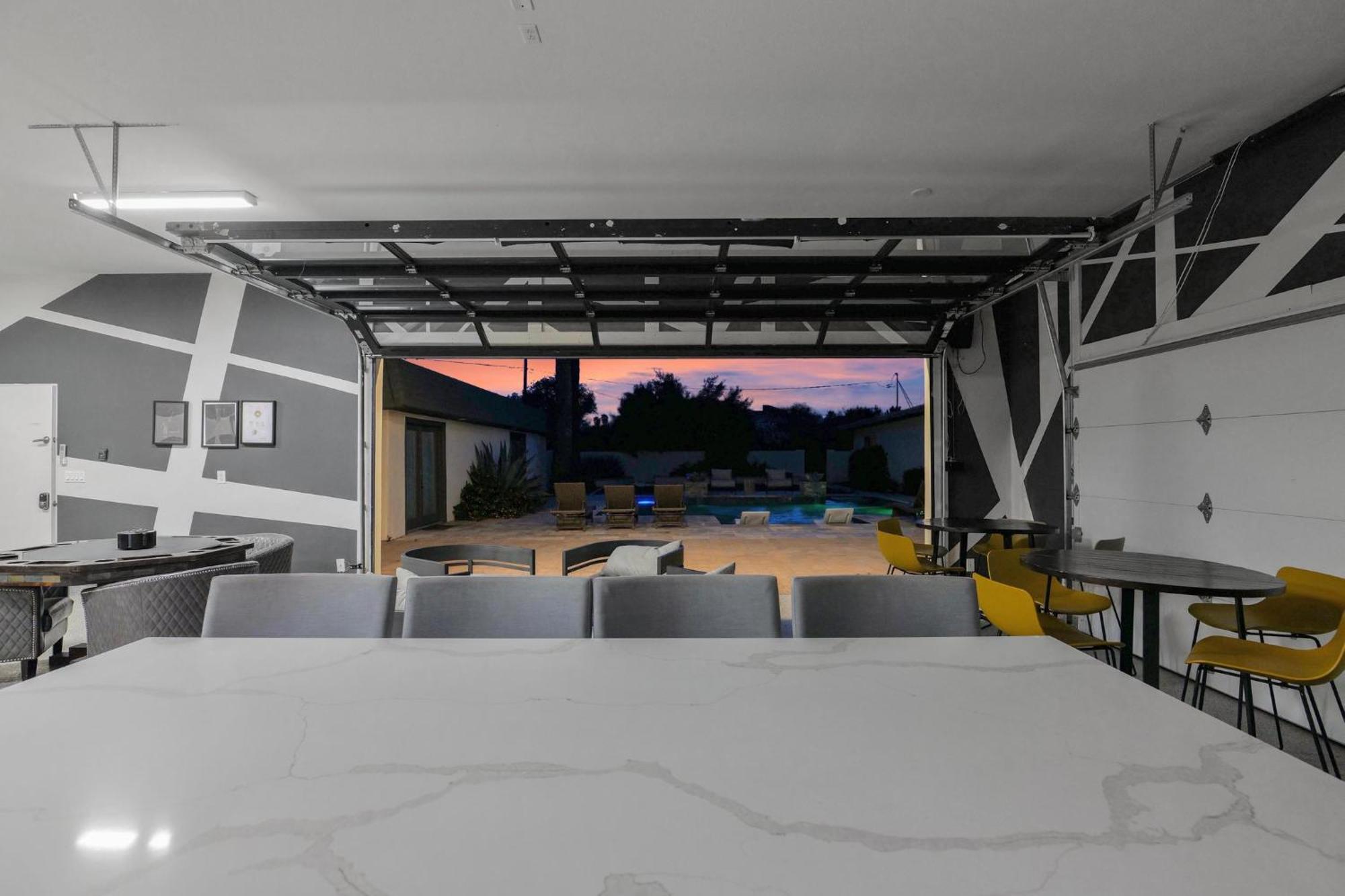 Sunkist Sanctuary In Holiday home Scottsdale