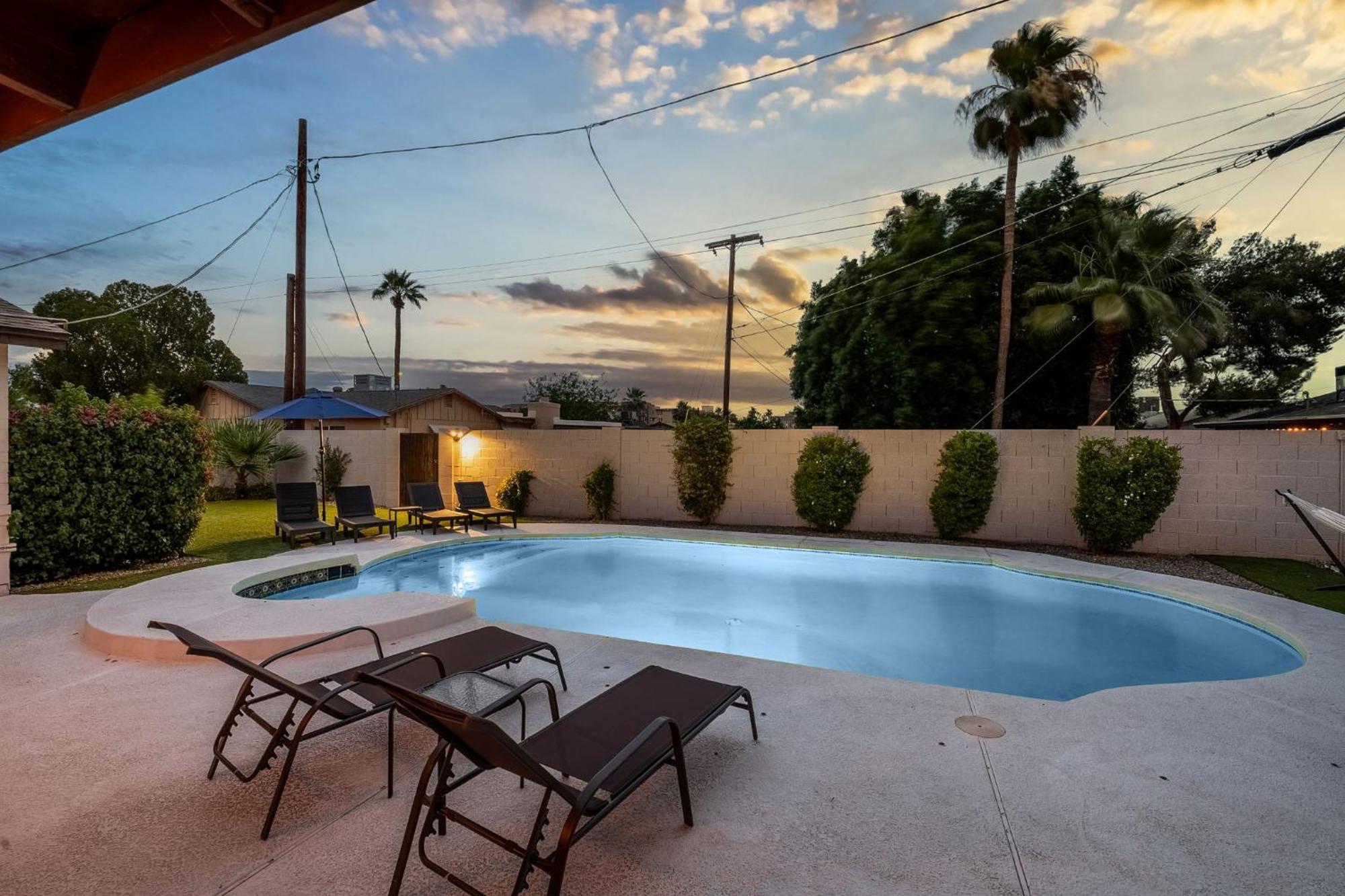 Luxe Getaway W Heated Pool & Firepit Scottsdale