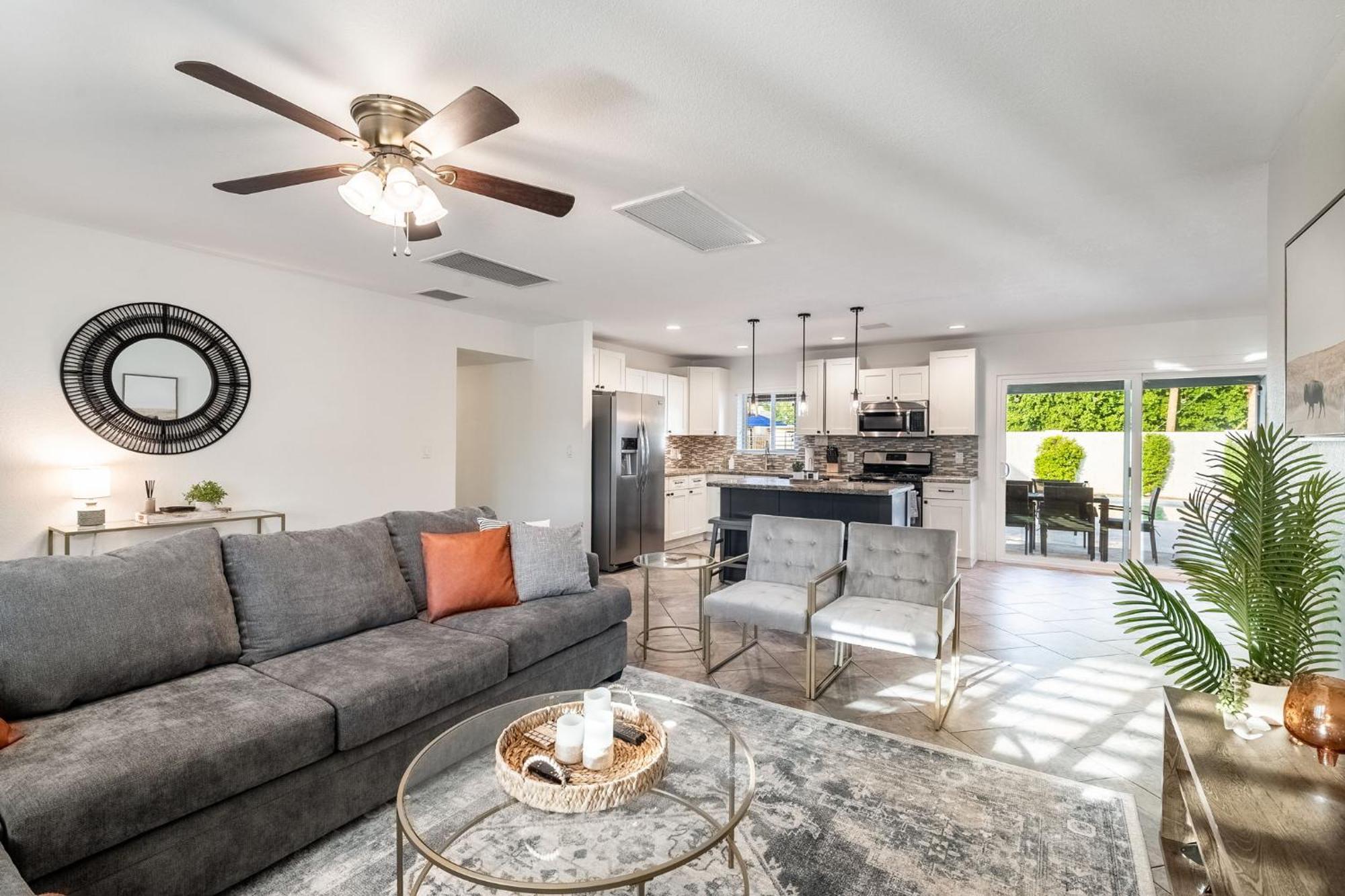 Luxe Getaway W Heated Pool & Firepit *