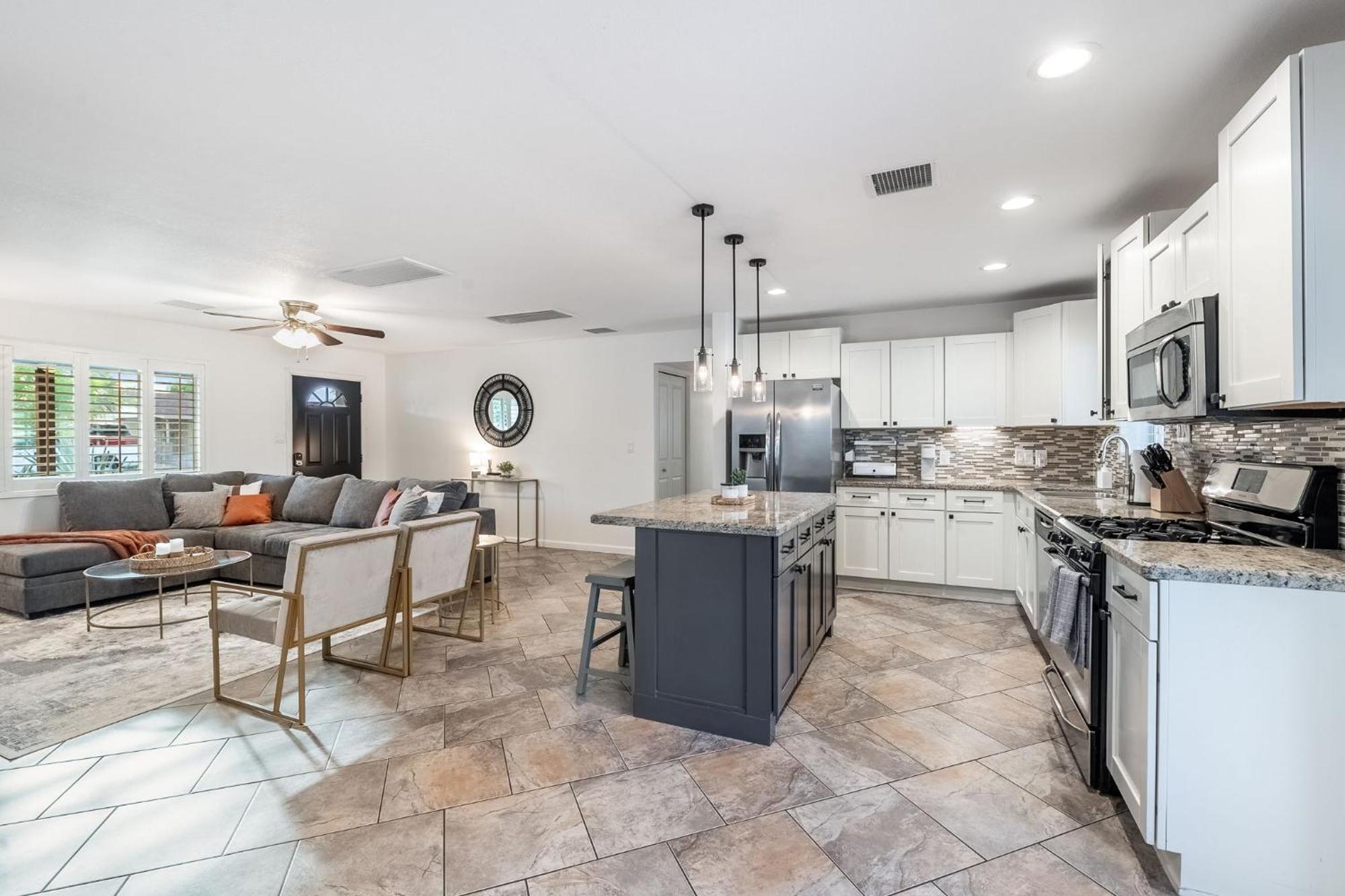 Luxe Getaway W Heated Pool & Firepit