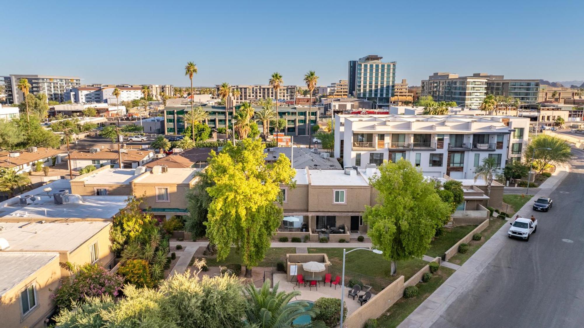 Apartment Townhome With Pool, Walk To Old Town Scottsdale