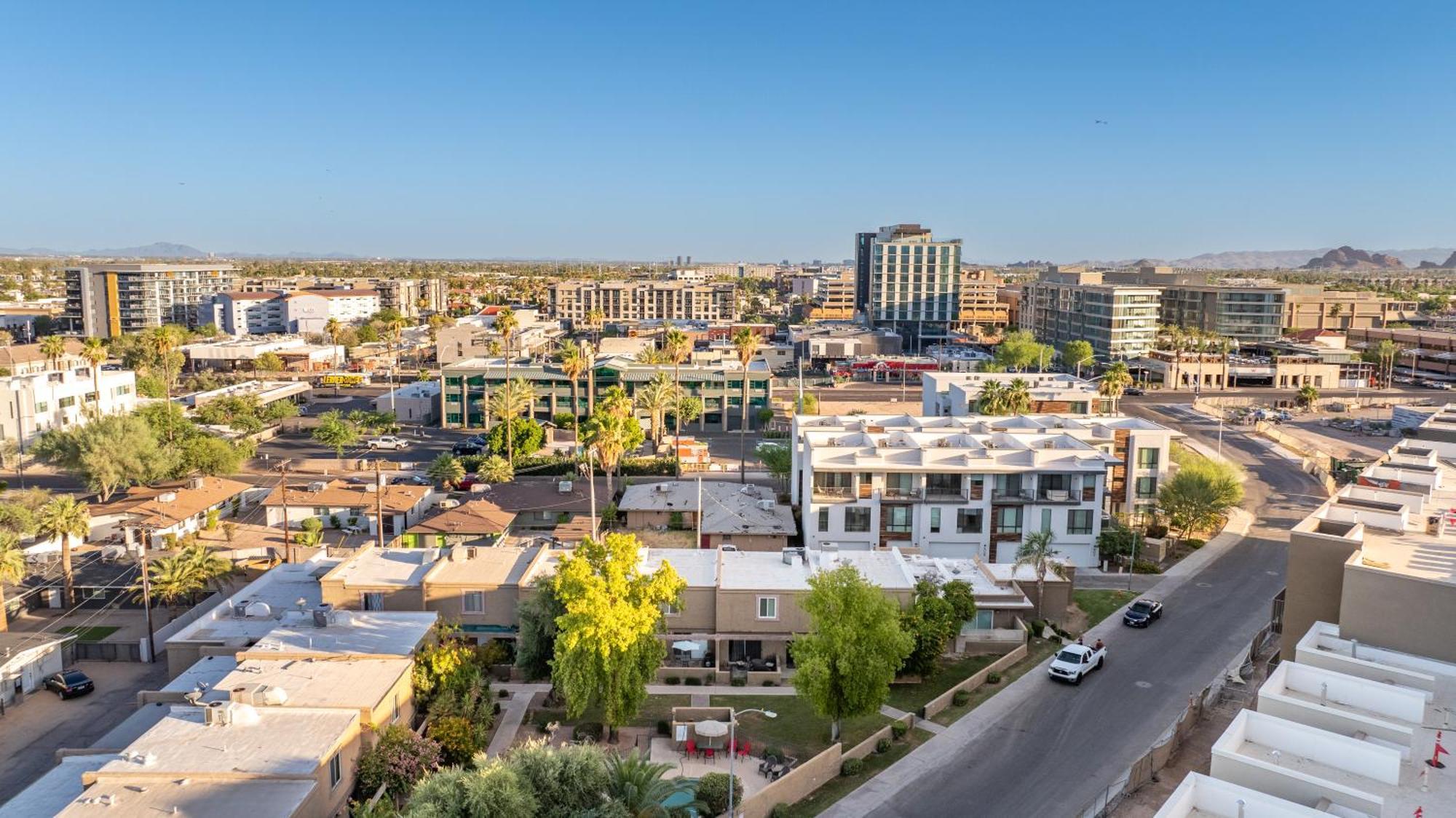Townhome With Pool, Walk To Old Town Apartment Scottsdale