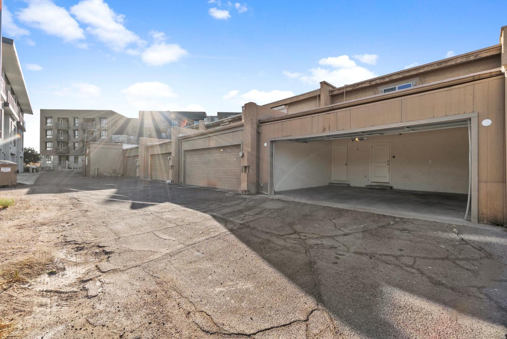 Apartment Townhome With Pool, Walk To Old Town *
