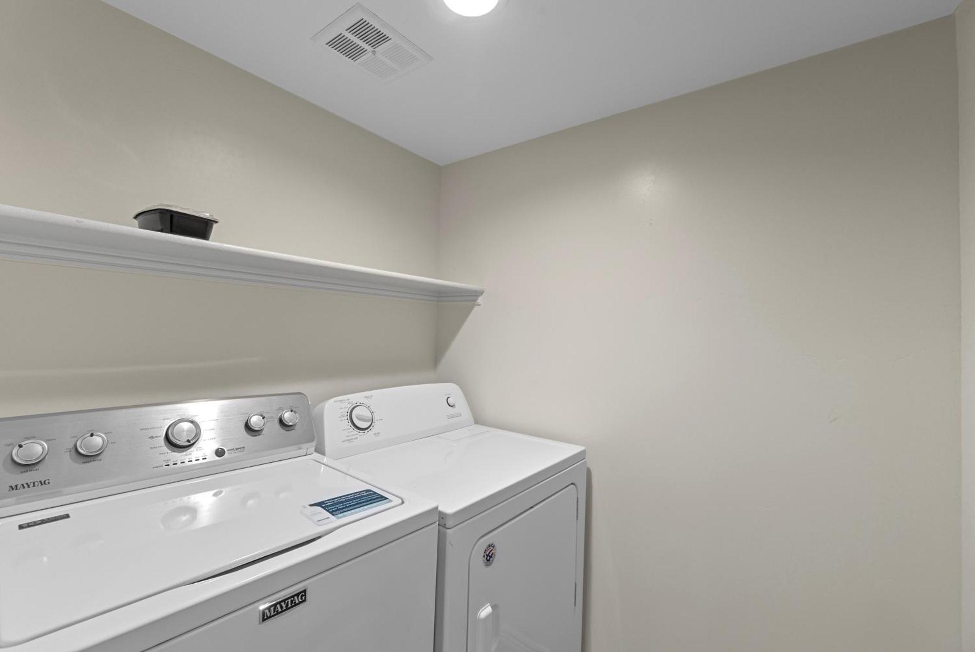Apartment Townhome With Pool, Walk To Old Town