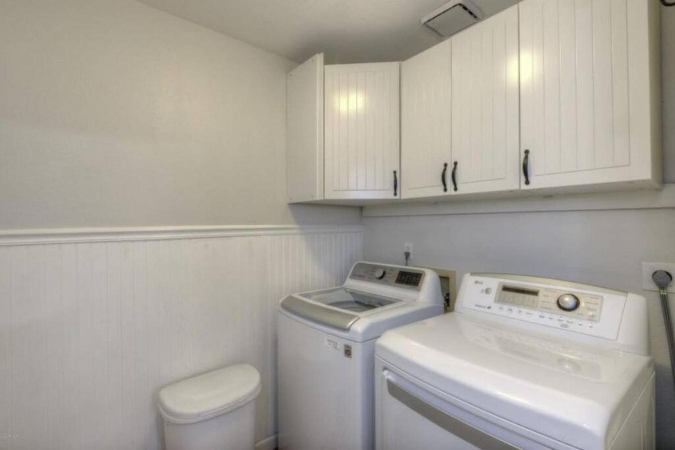 Holiday home Spacious Backyard W Free Heated Pool, Tv And Bbq