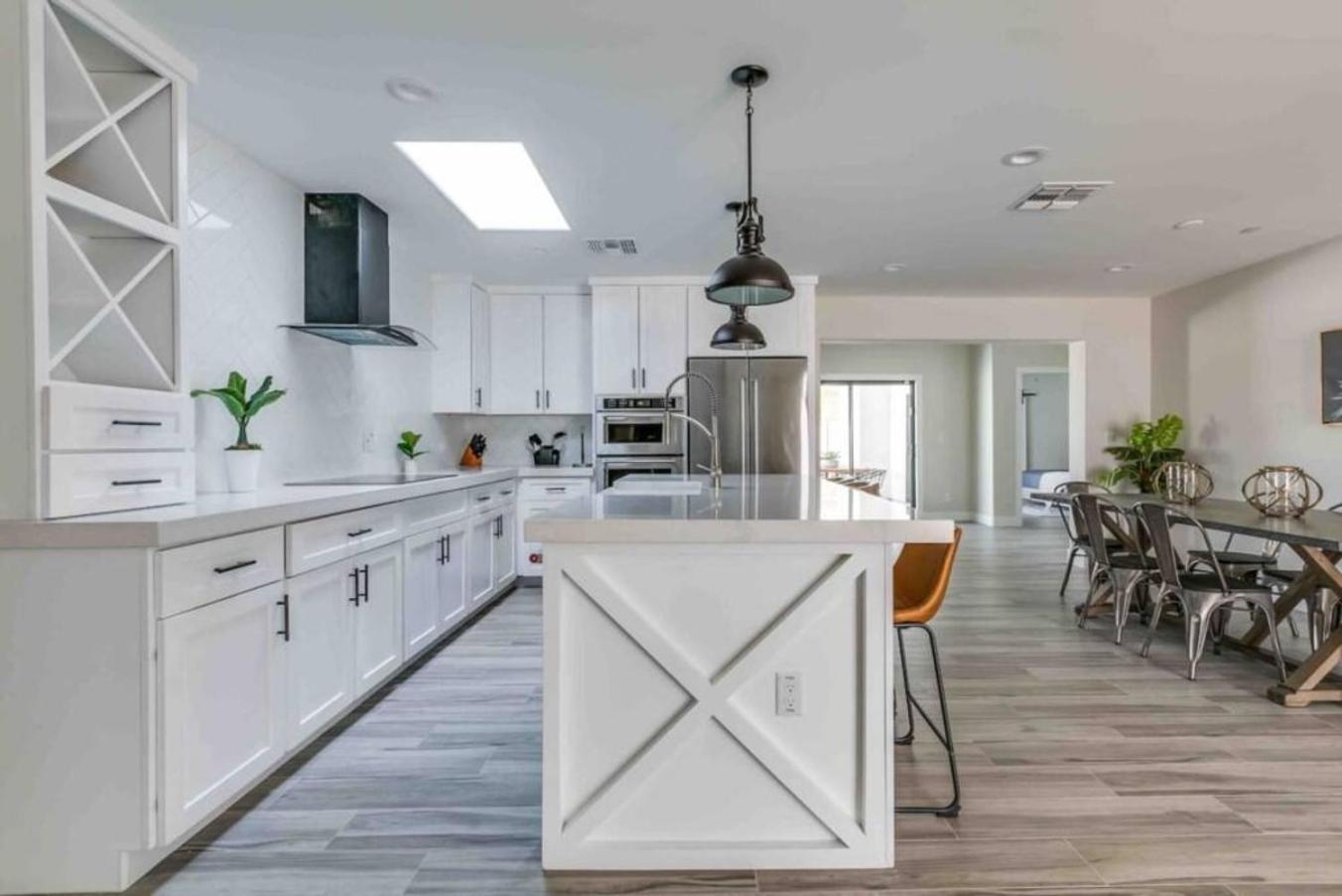 Luxurious Old Town Remodel W Heated Pool Holiday home