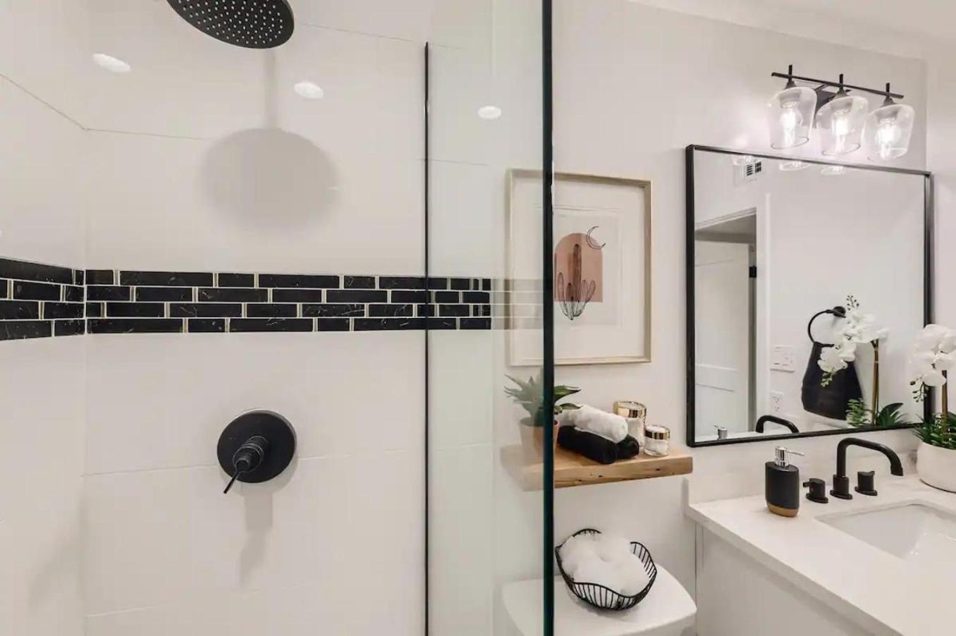 Luxury In Old Town Wpool Scottsdale