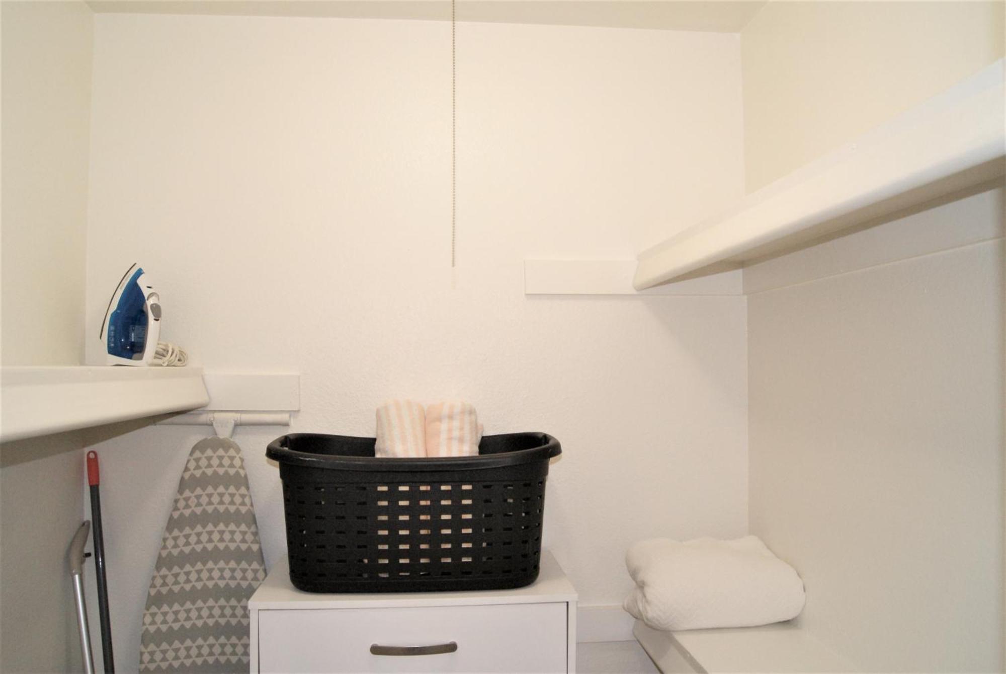 142 Fully Furnished 1br Suite-pet Friendly * Scottsdale